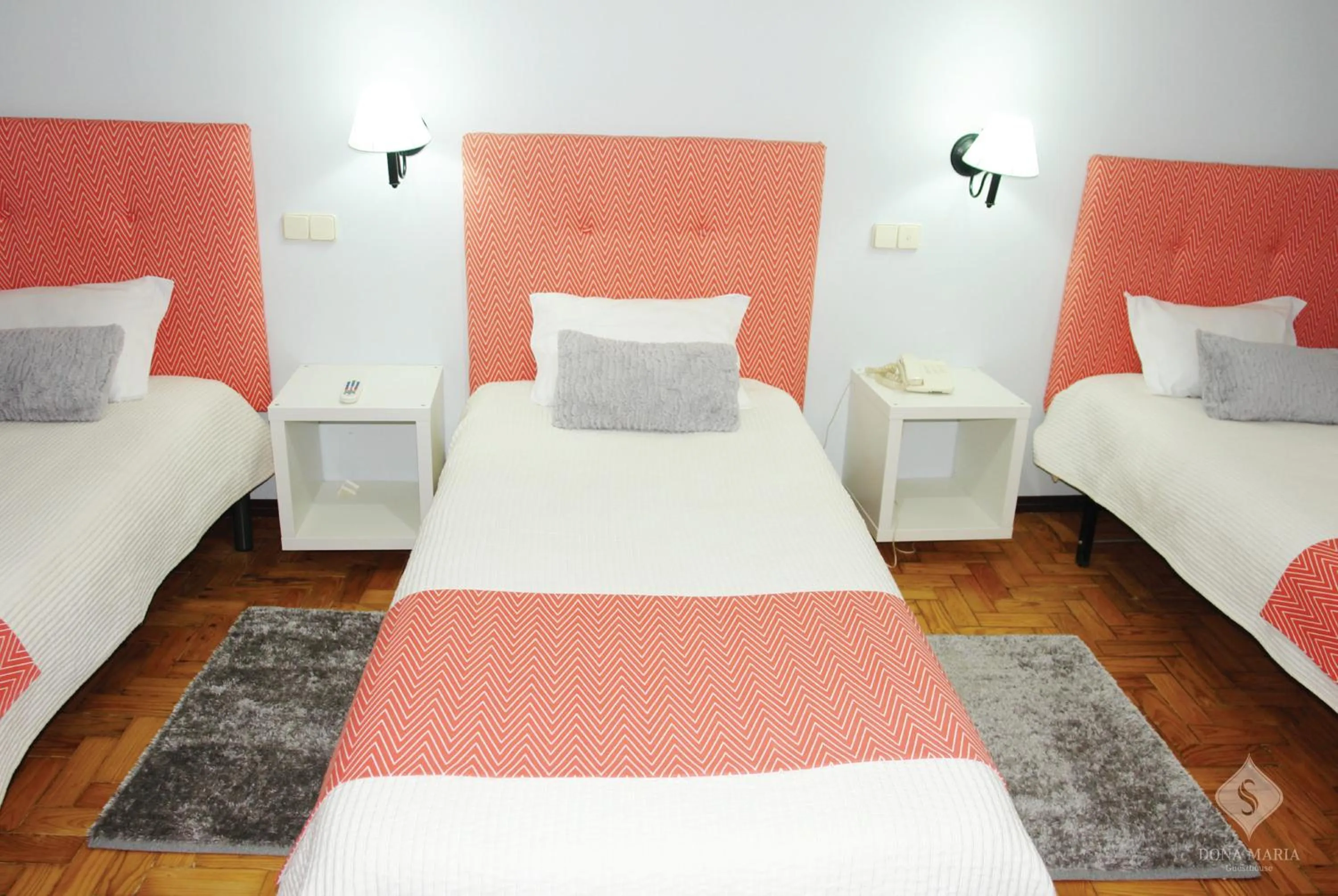 Bedroom, Bed in Dona Maria