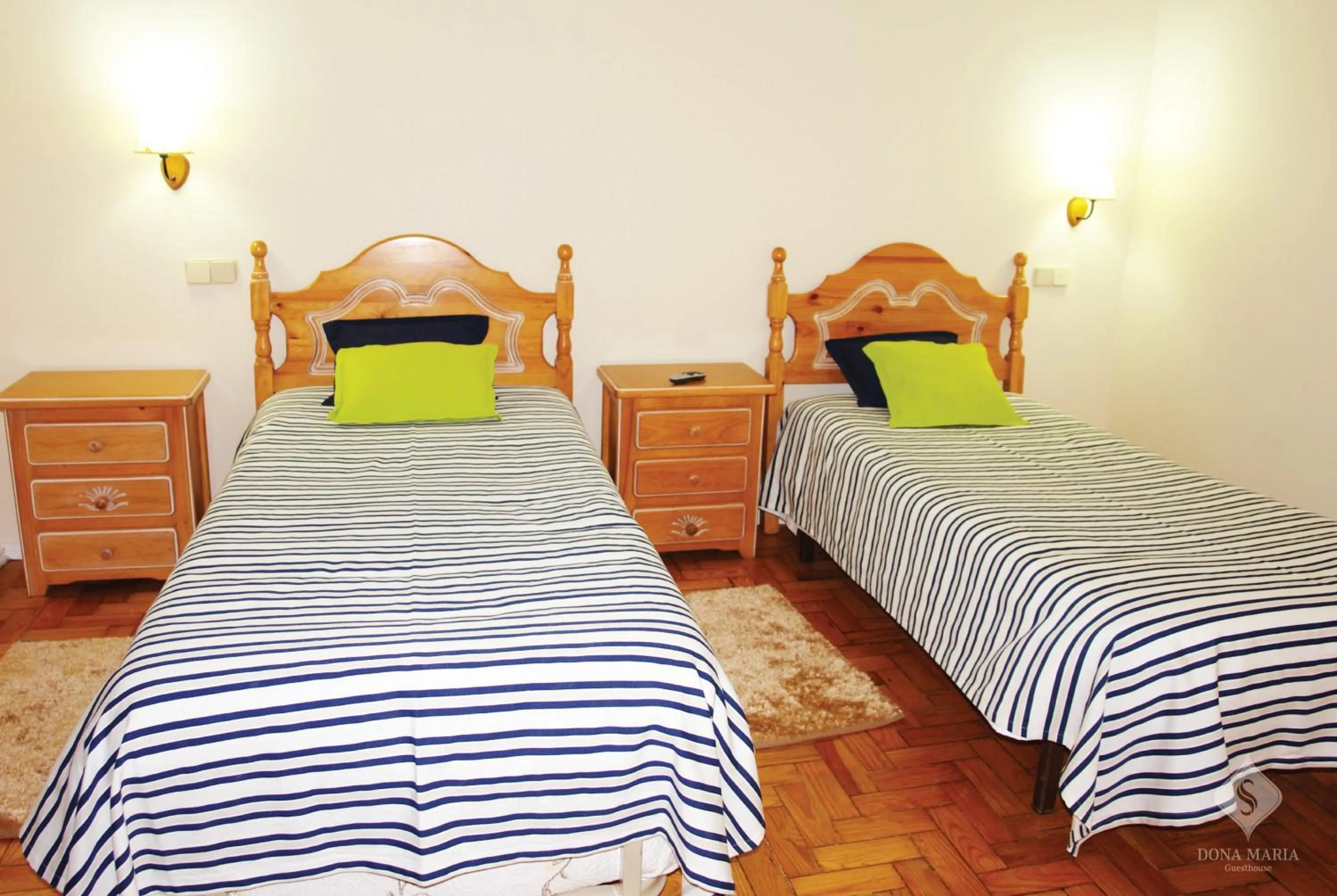Bedroom, Bed in Dona Maria