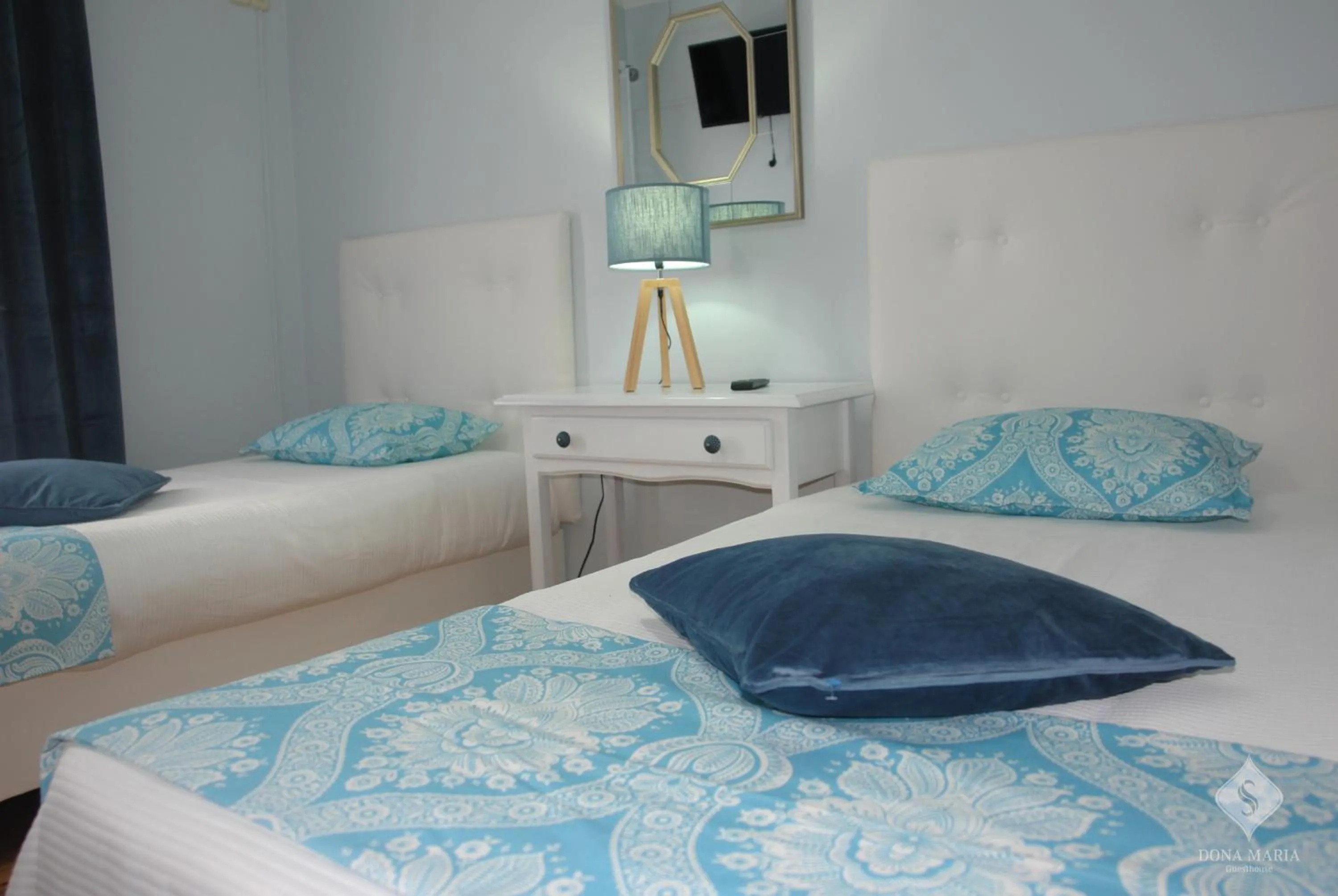 Bedroom, Bed in Dona Maria