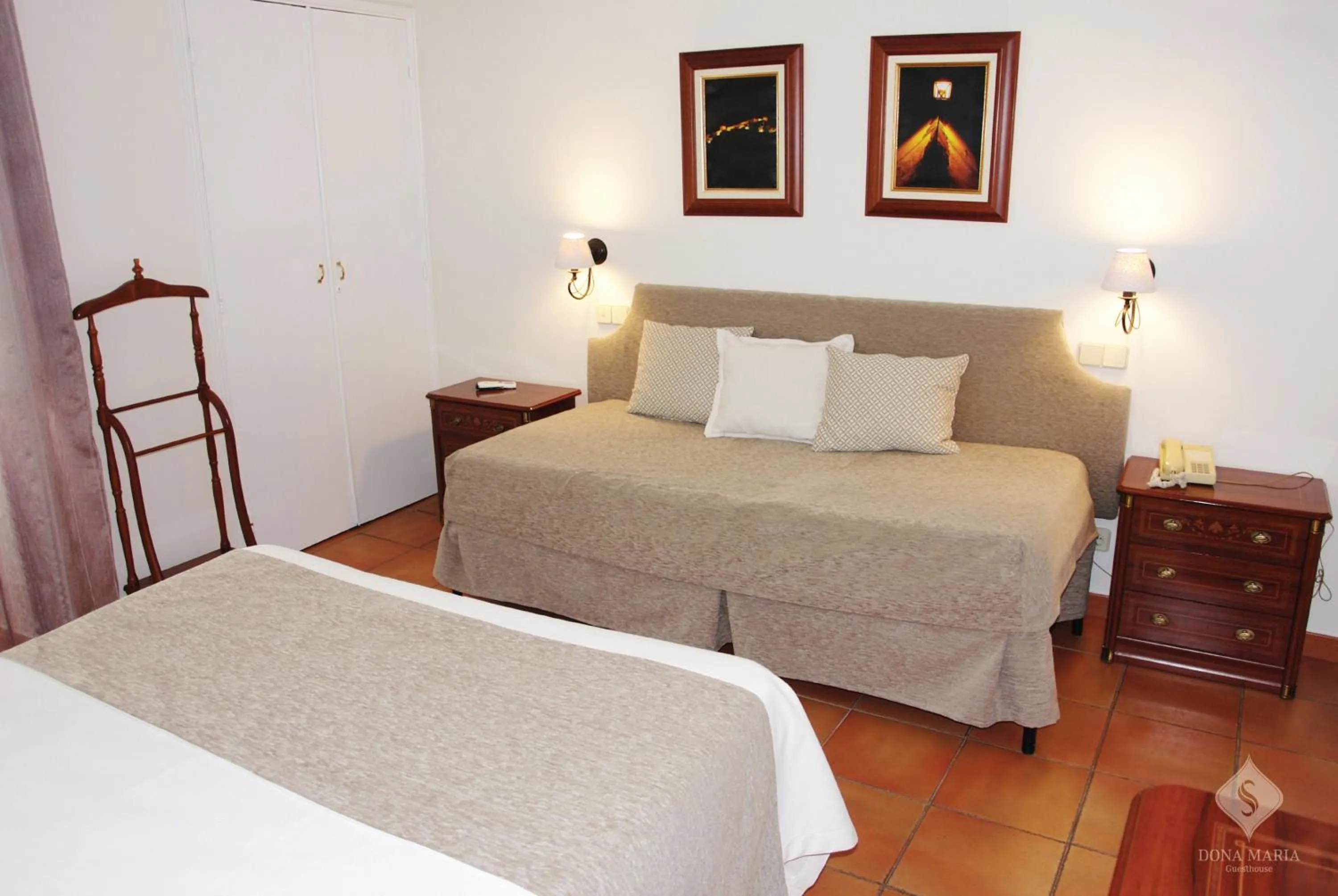 Bedroom, Bed in Dona Maria