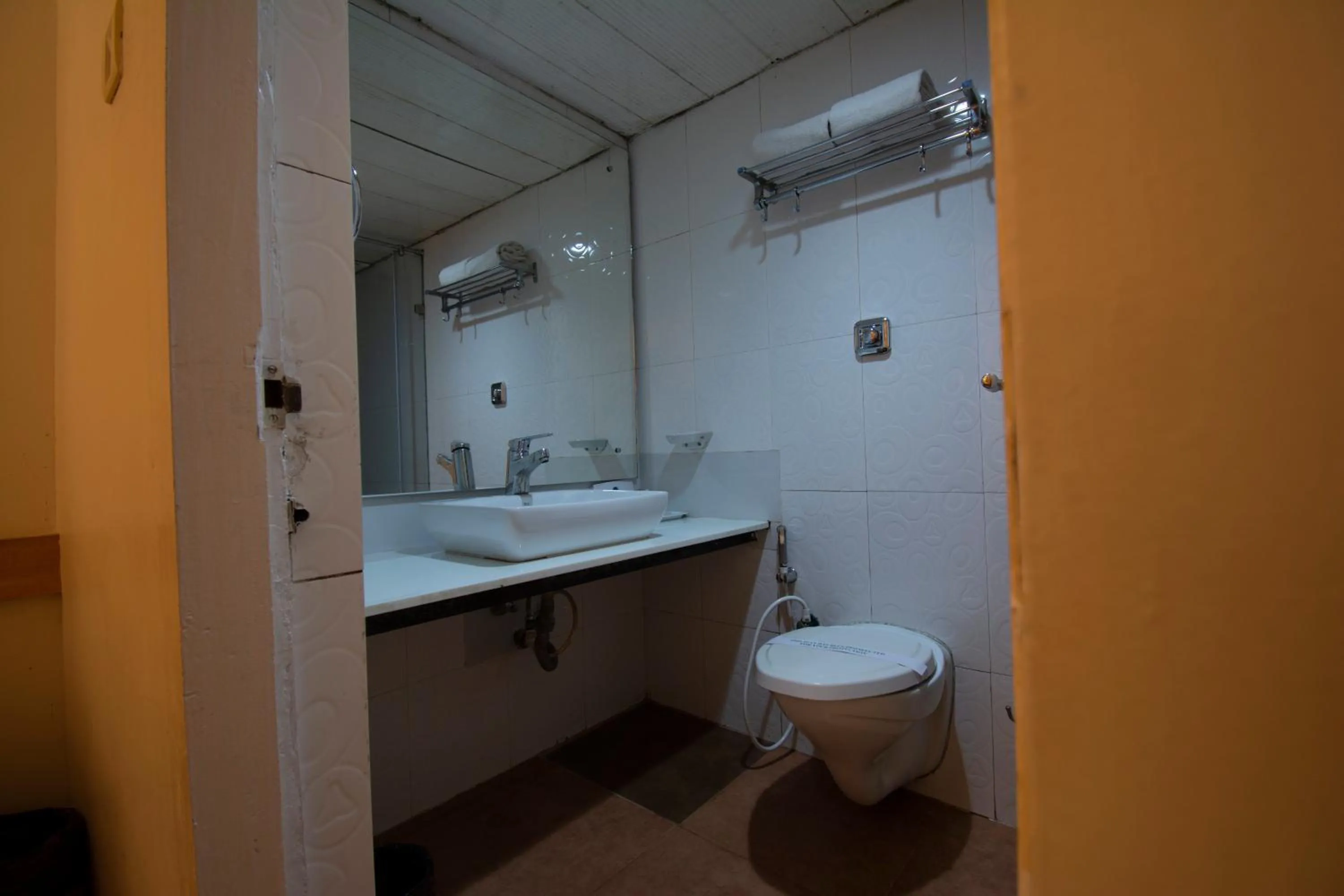 Bathroom in Kodai Resort Hotel, Kodaikanal