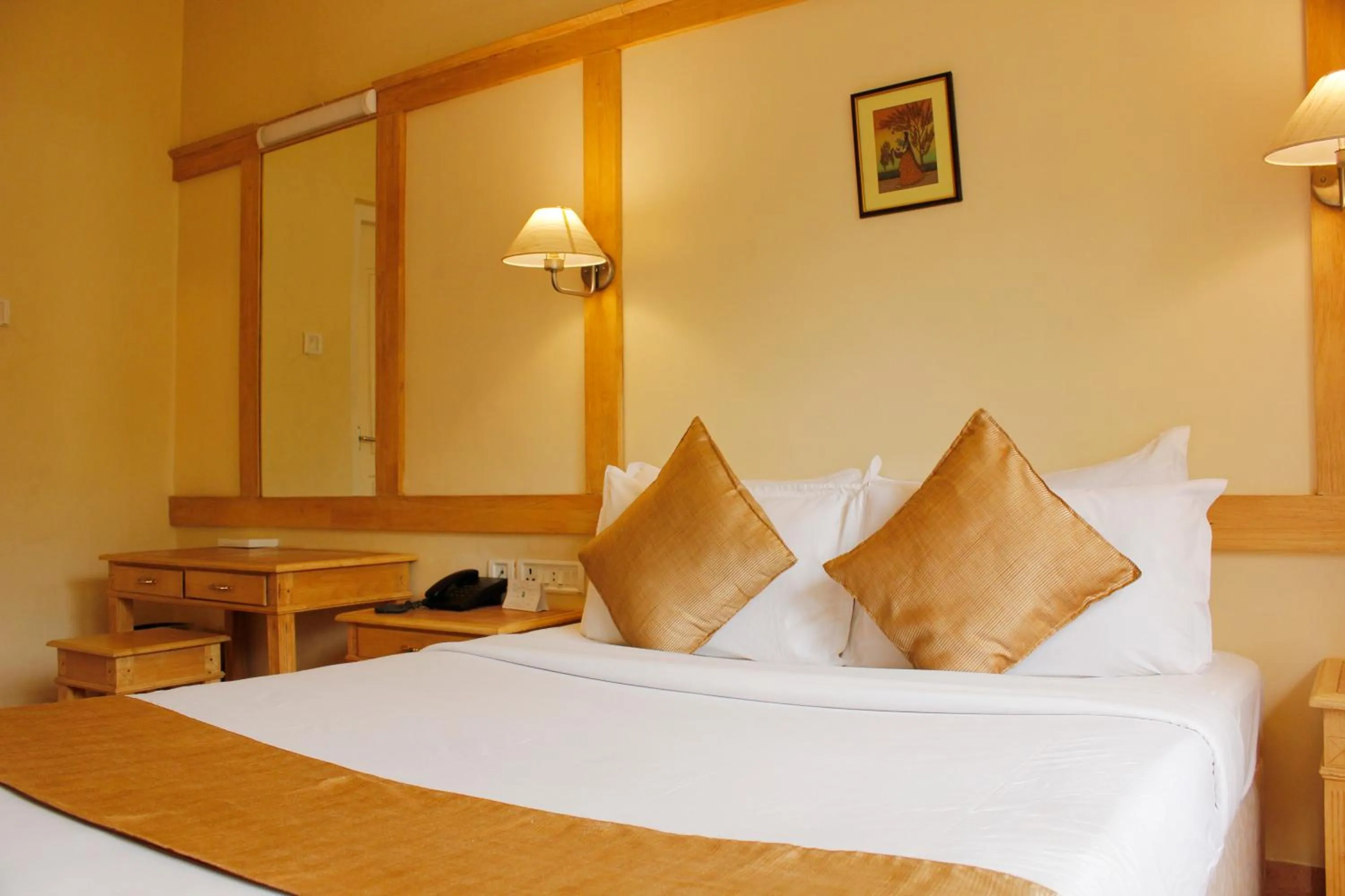 Bedroom, Bed in Kodai Resort Hotel, Kodaikanal