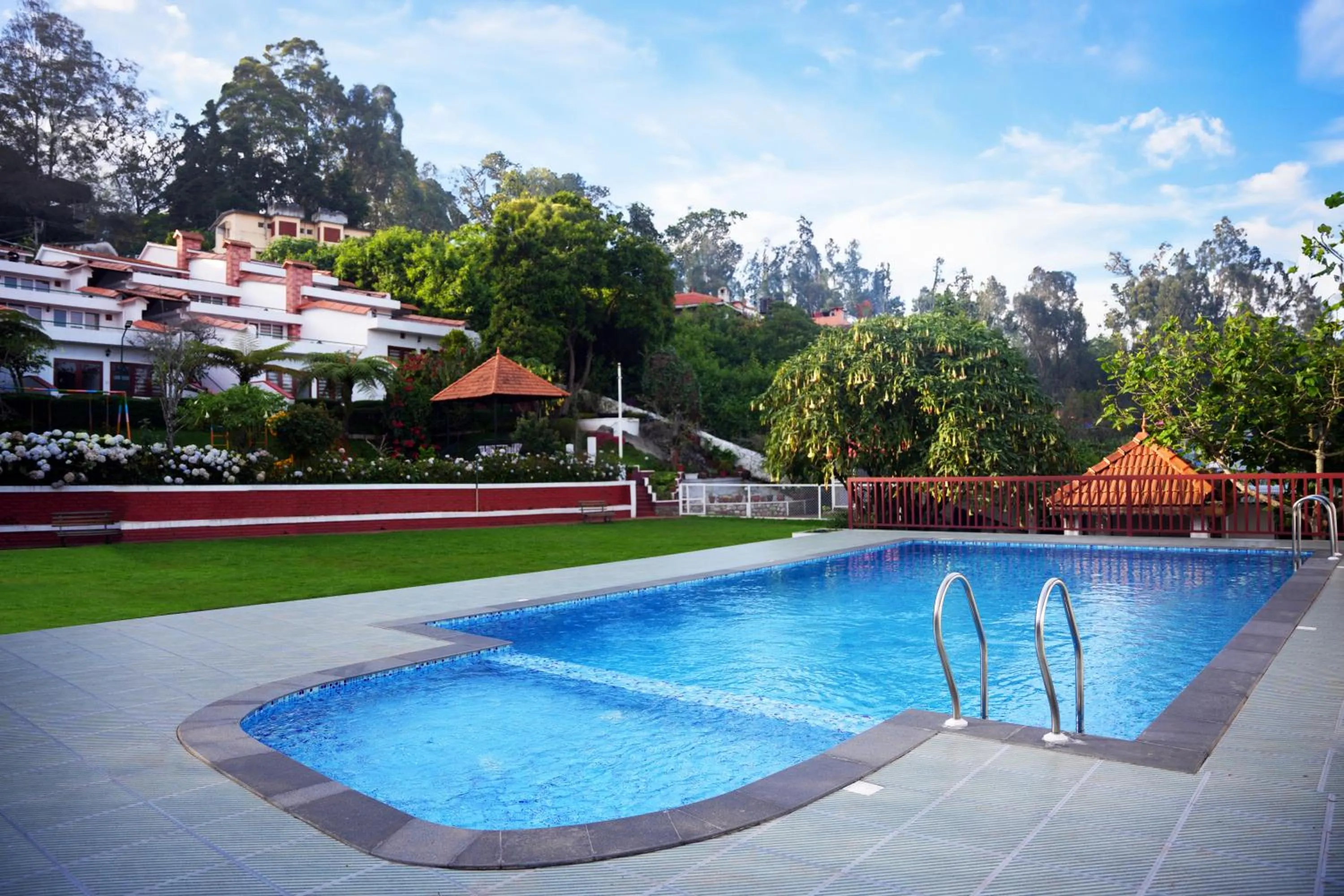 Swimming pool in Kodai Resort Hotel, Kodaikanal