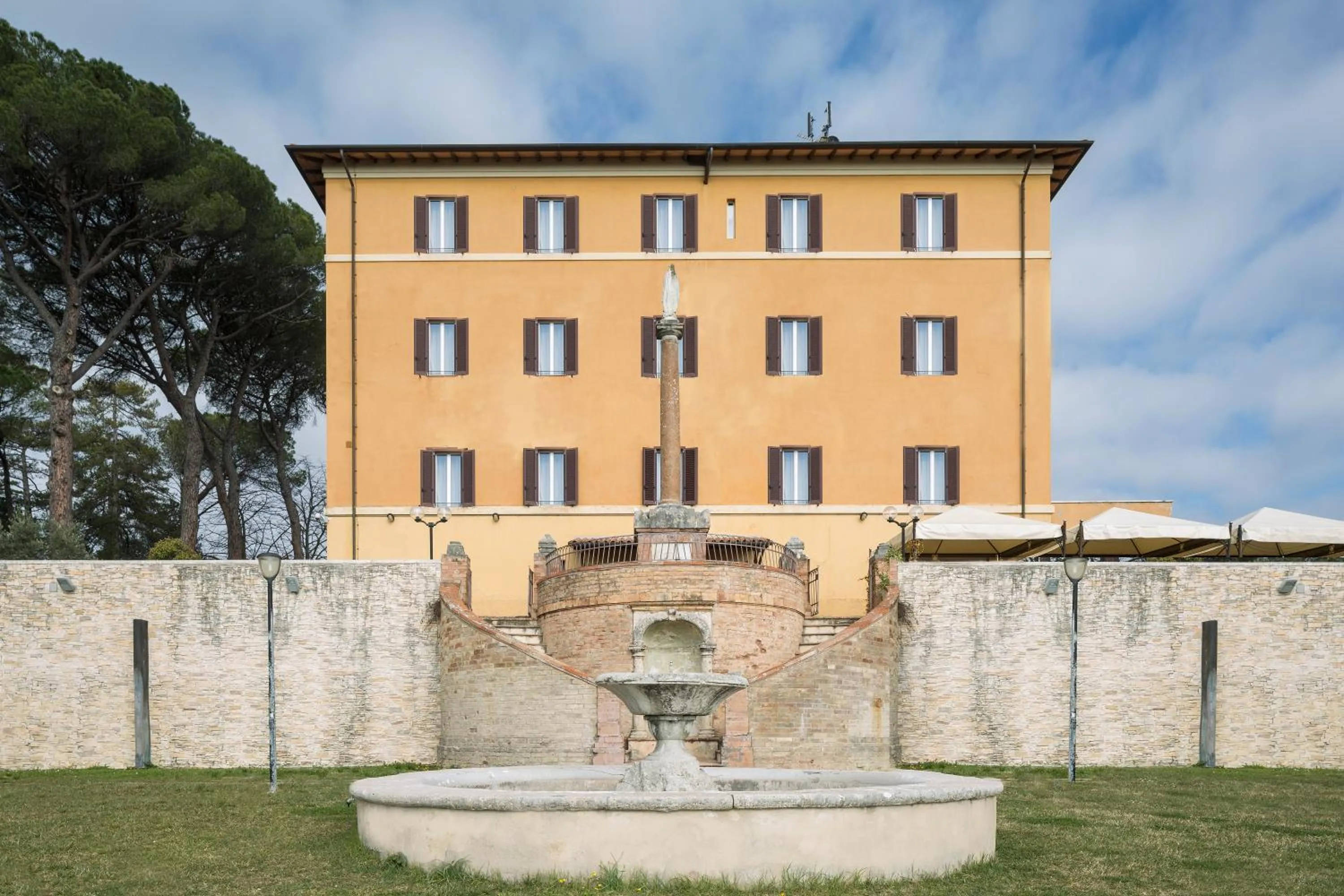 Property building in Hotel Sacro Cuore