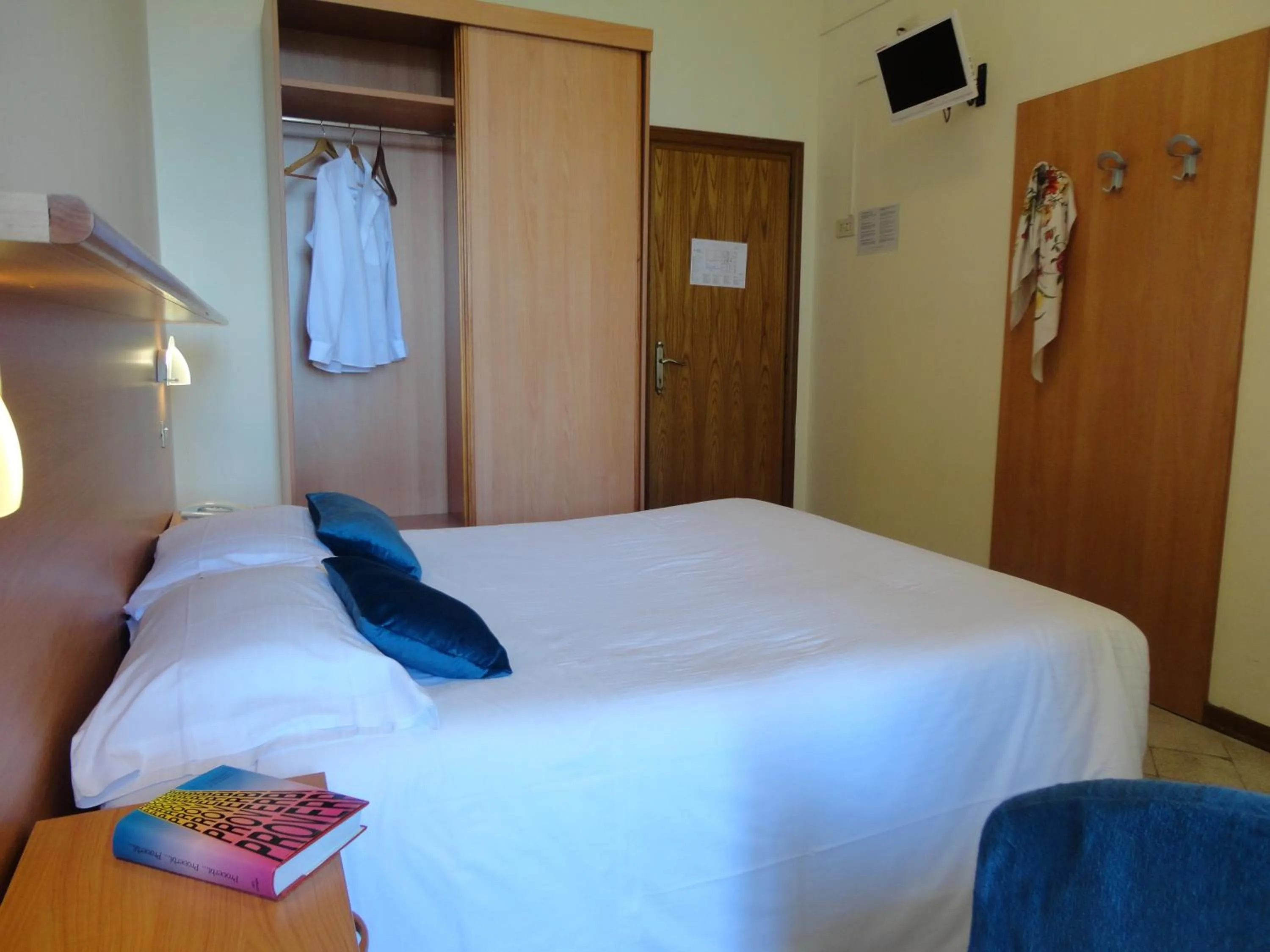 Bedroom, Bed in Hotel Sacro Cuore