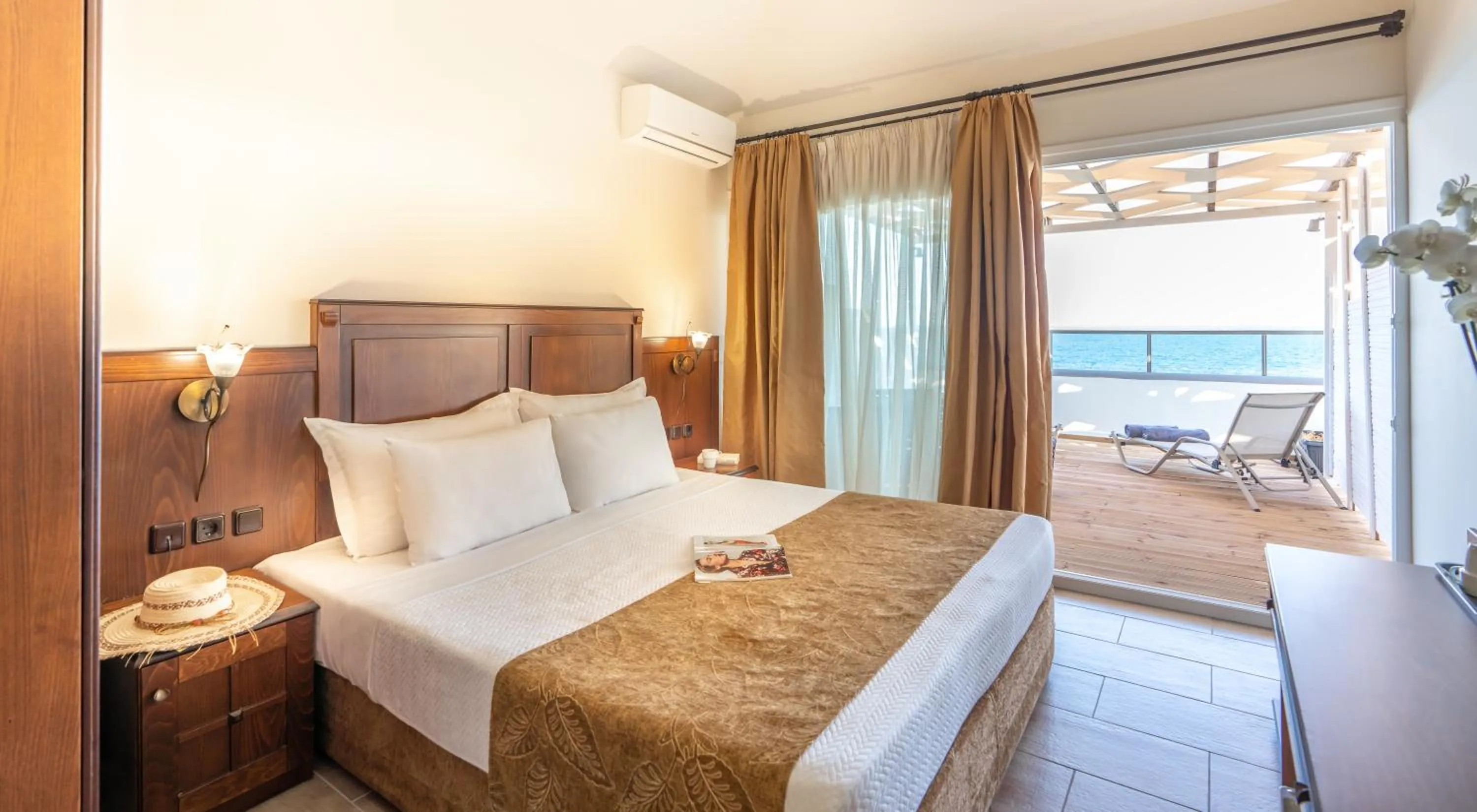 Paralia Beach Boutique Hotel