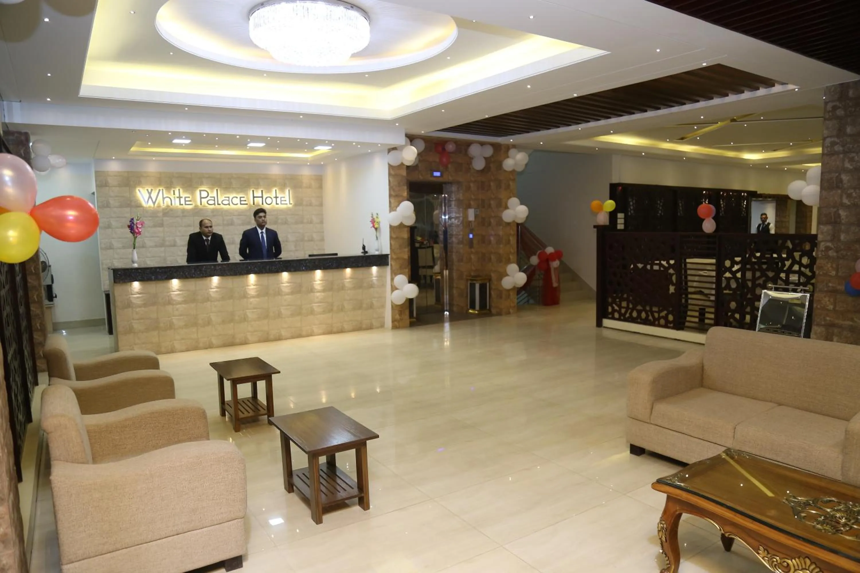 Living room in White Palace Hotel