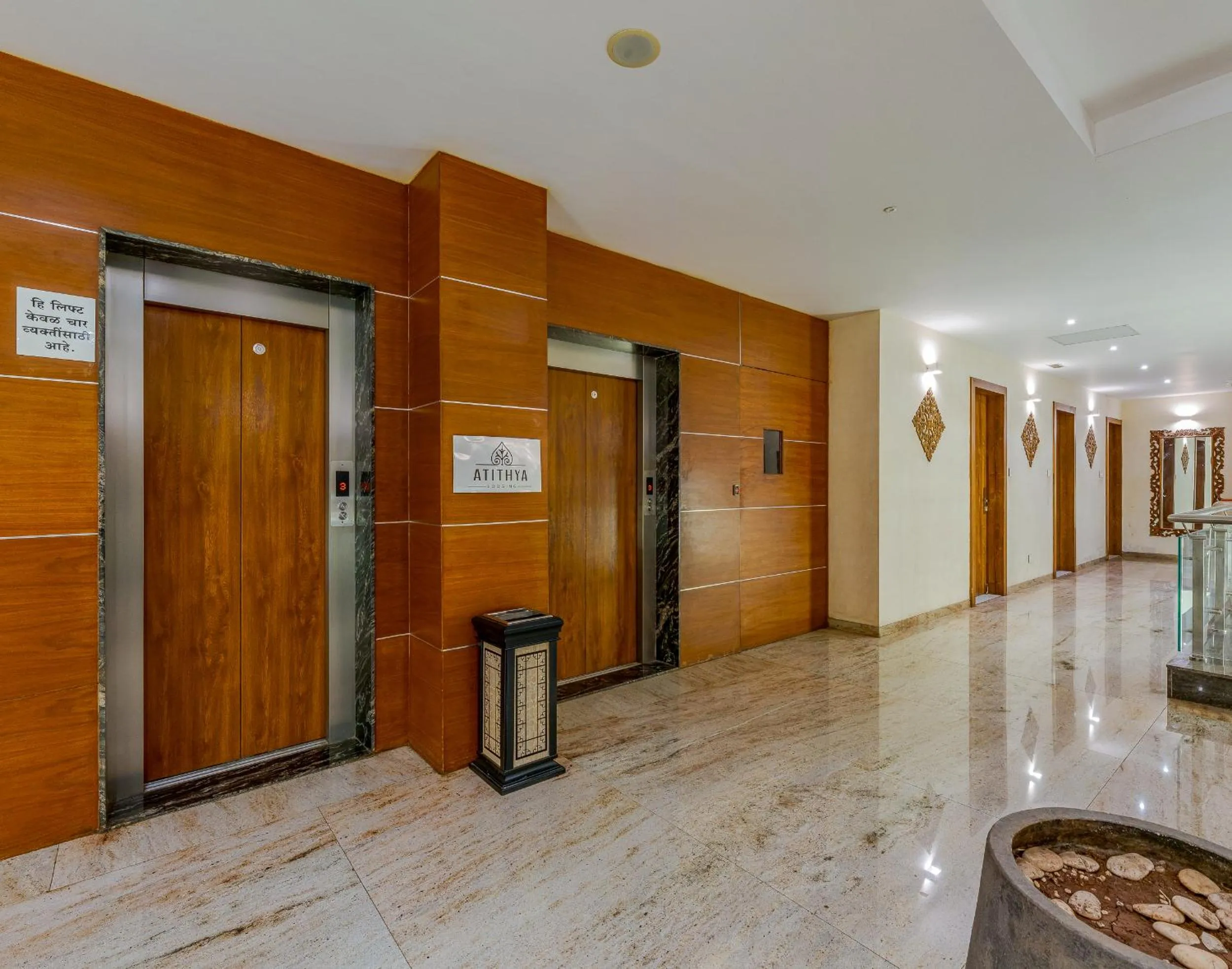 elevator in Hotel Sapphire Premium Hotel & Suite