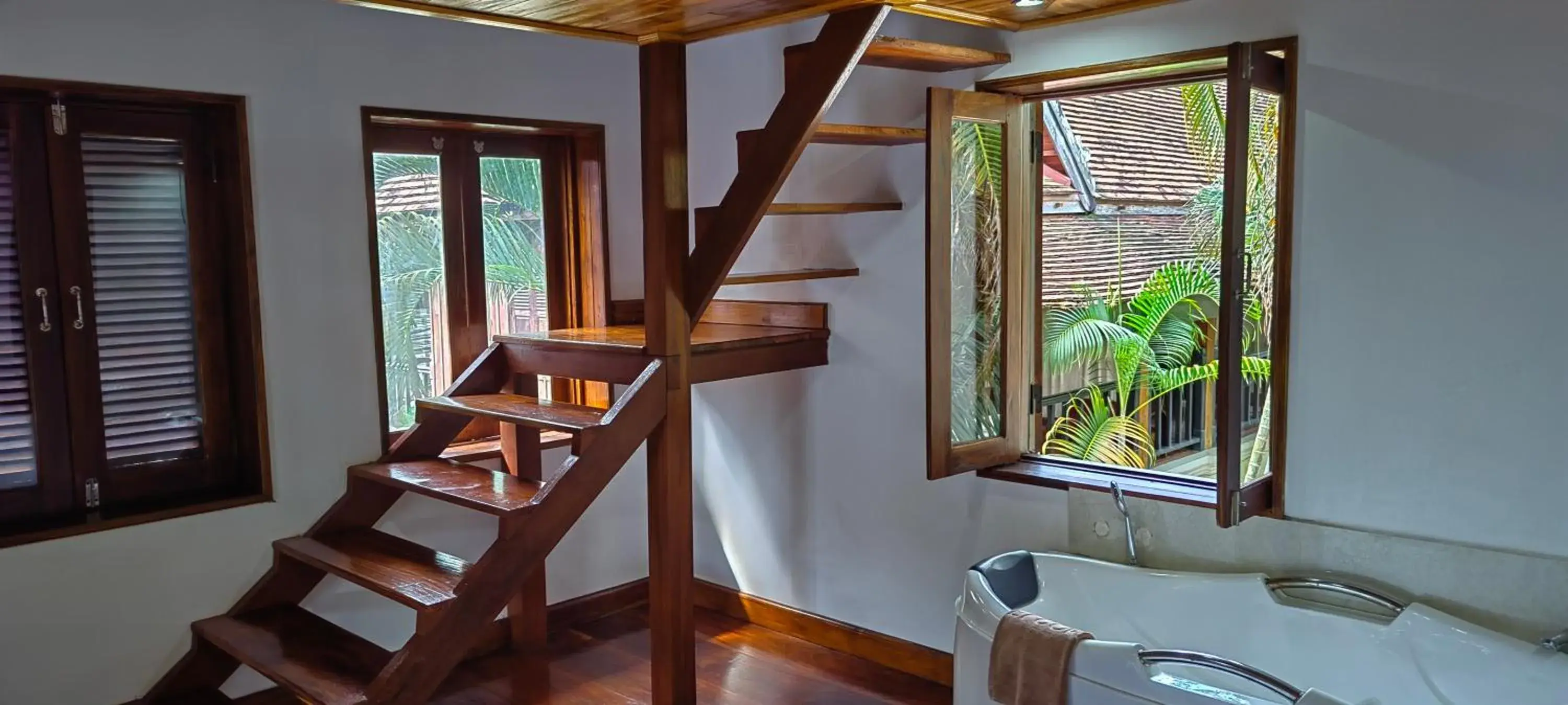 Deluxe King Suite in wisdom mystery Hotel Deluxe King Suite in wisdom mystery Hotel