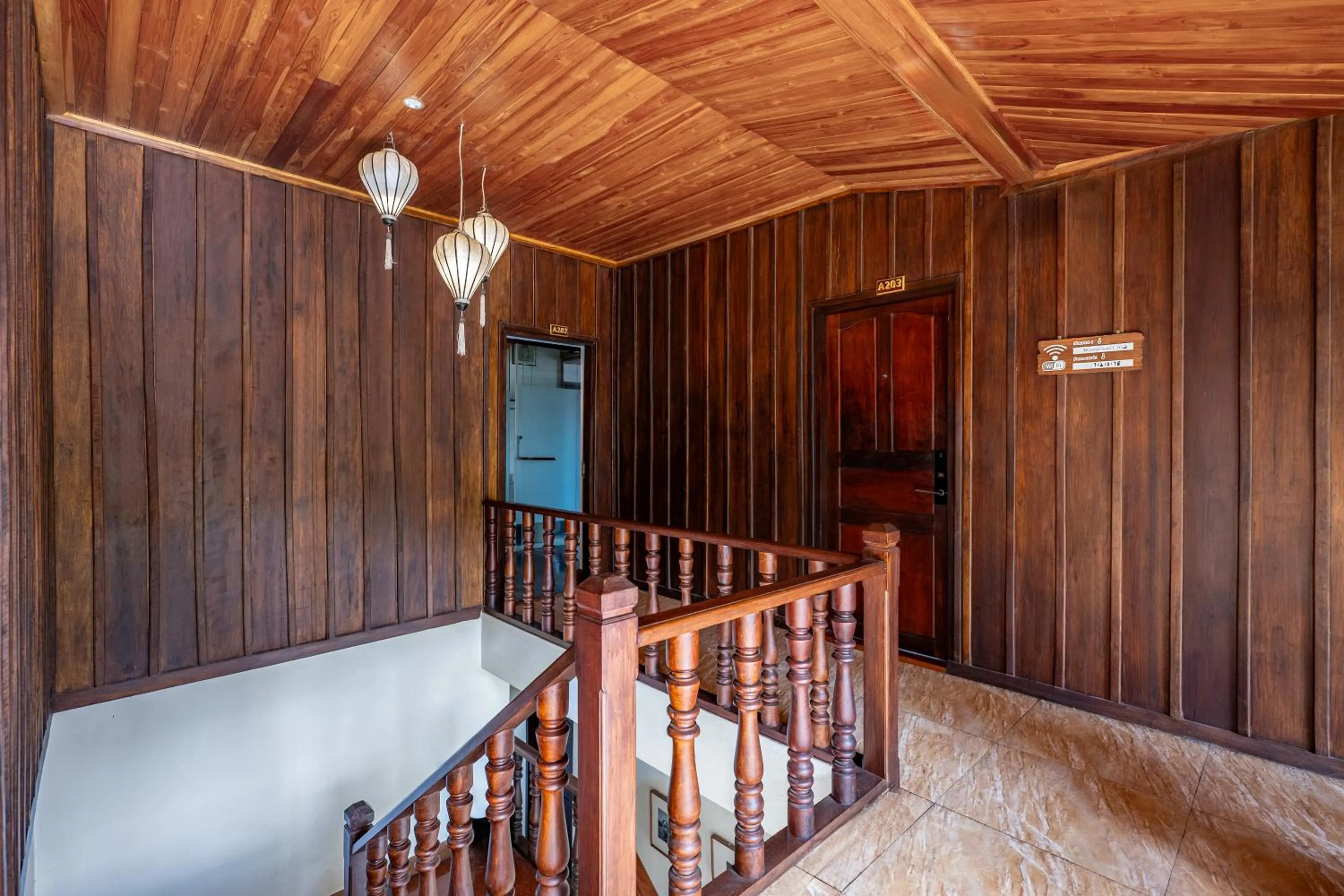 wisdom mystery Hotel