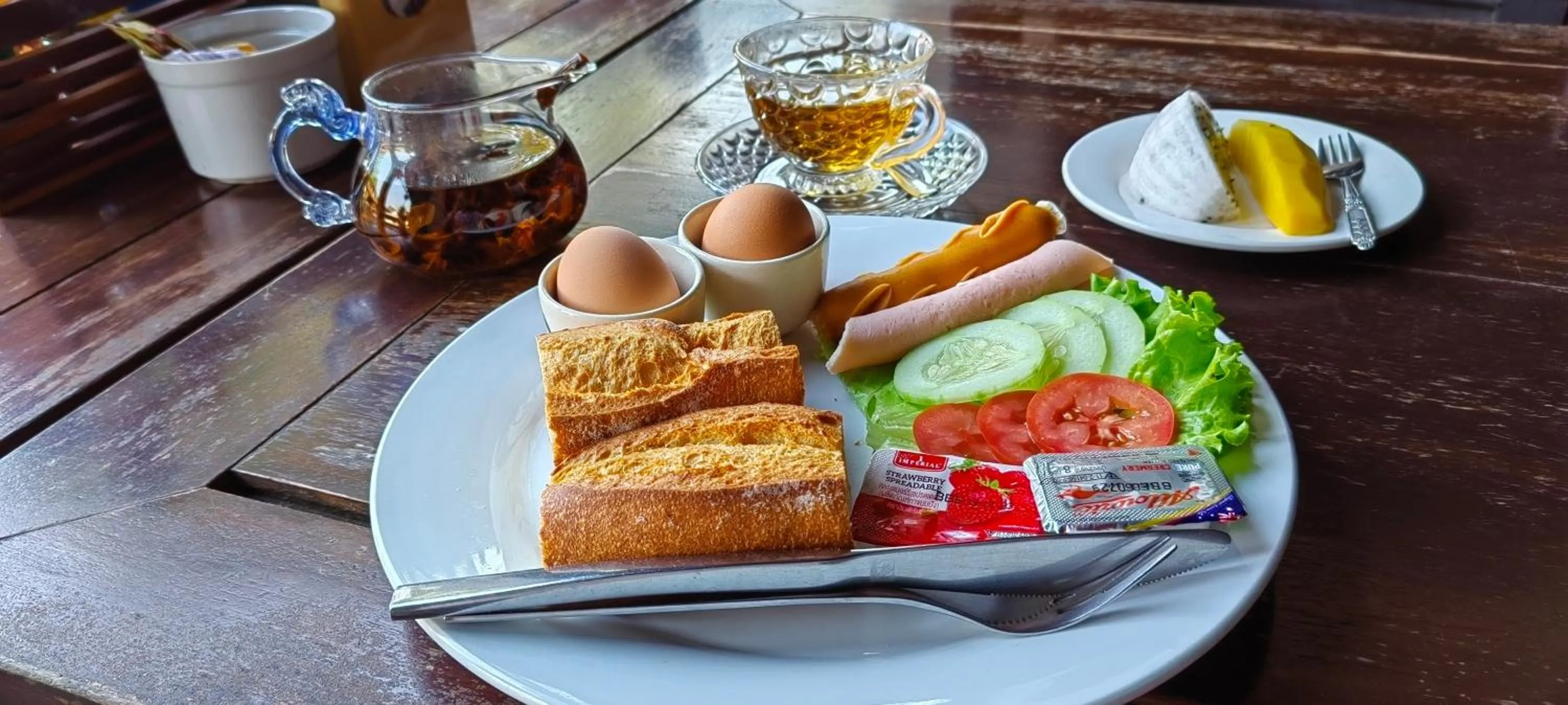 Food and drinks in wisdom mystery Hotel