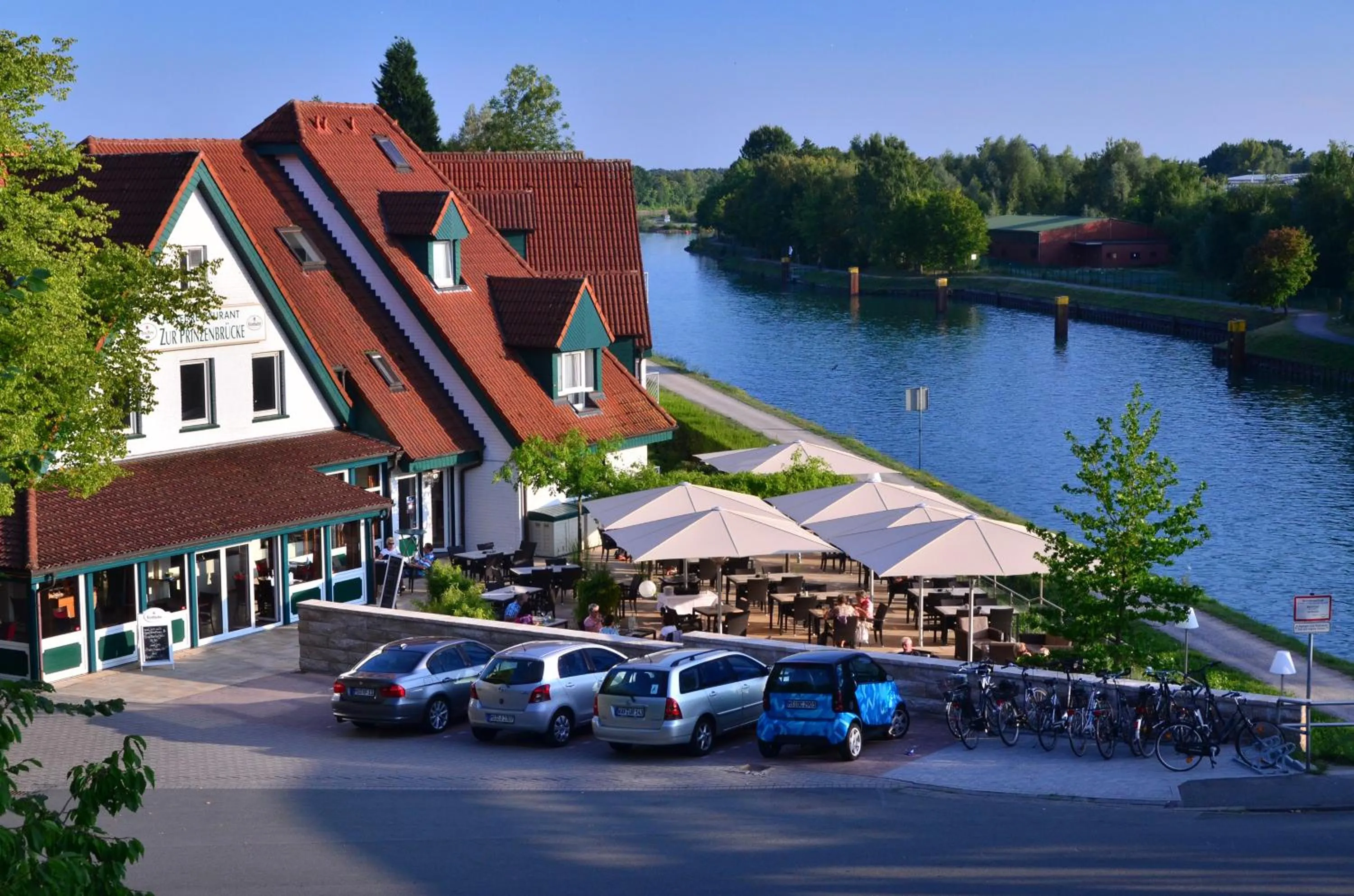Property building in Hotel zur Prinzenbrücke