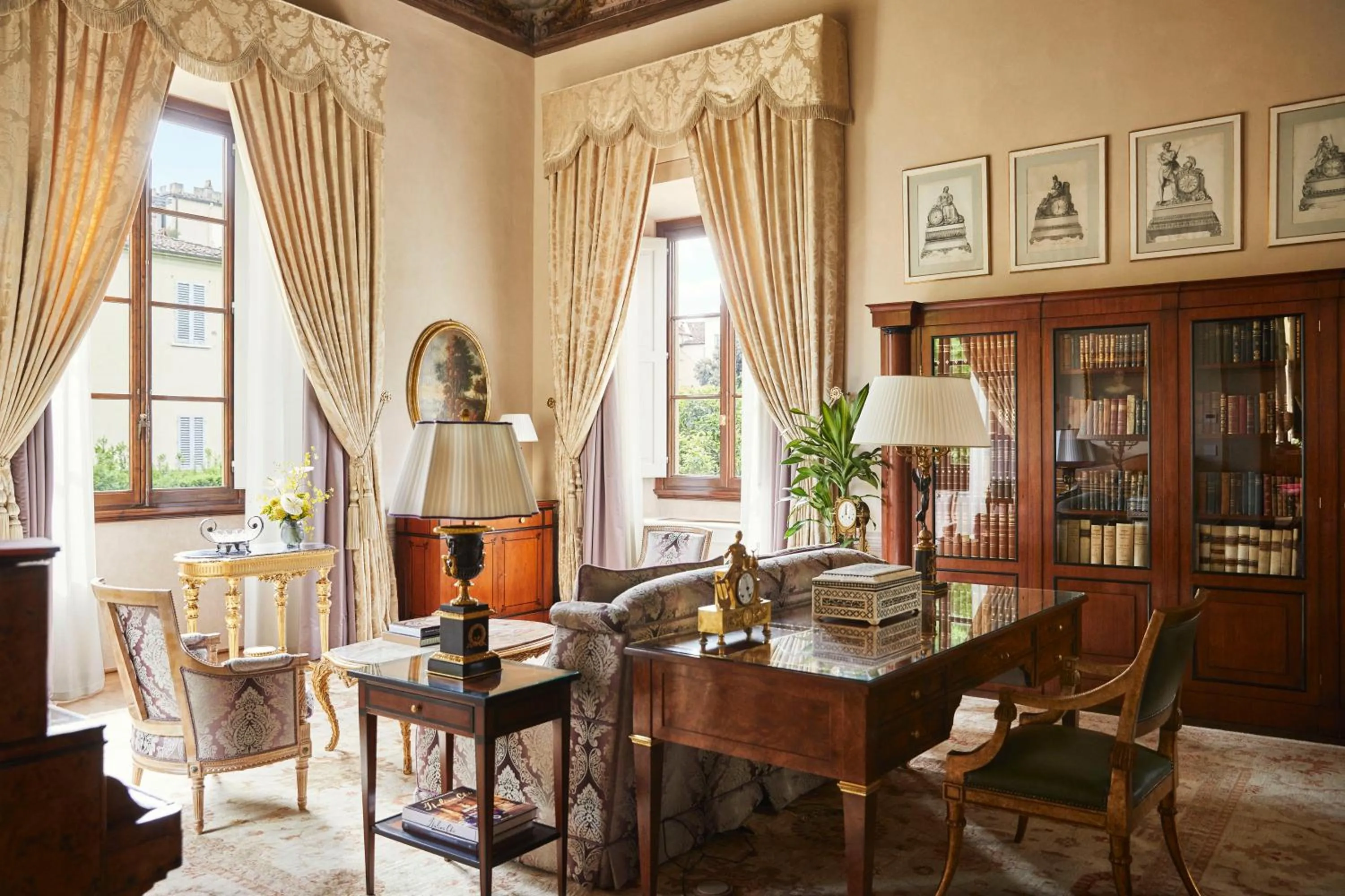 Seating area in Four Seasons Hotel Firenze