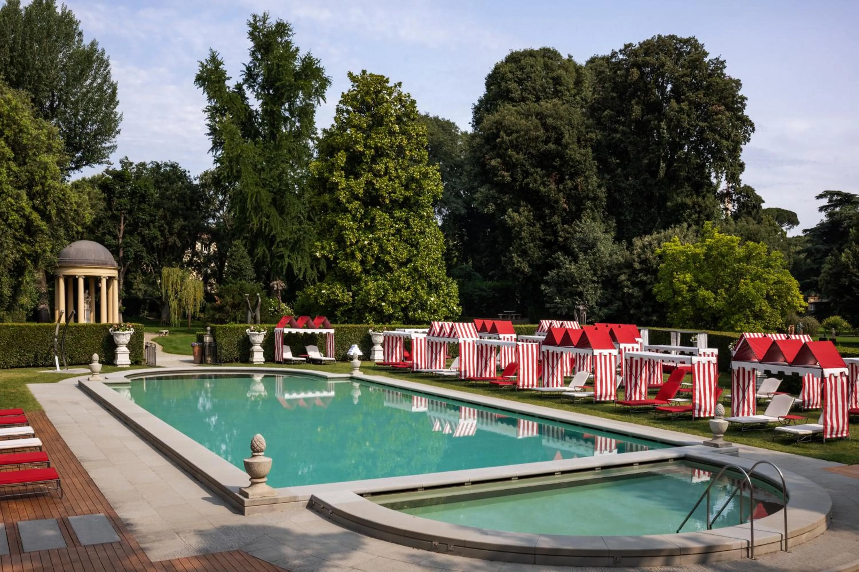 Swimming pool in Four Seasons Hotel Firenze
