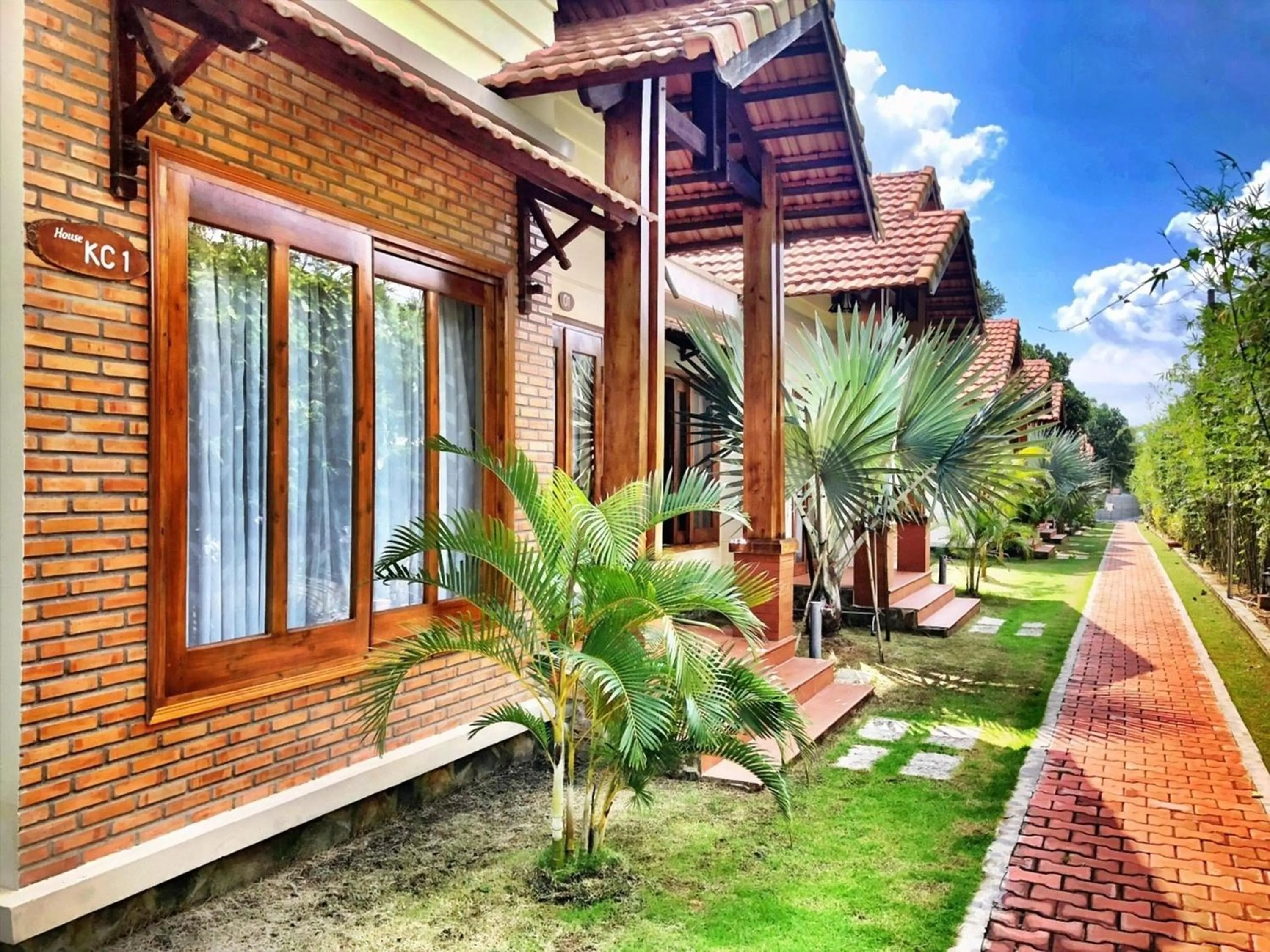 Property building in Phu Quoc Bungalow Yen Thanh