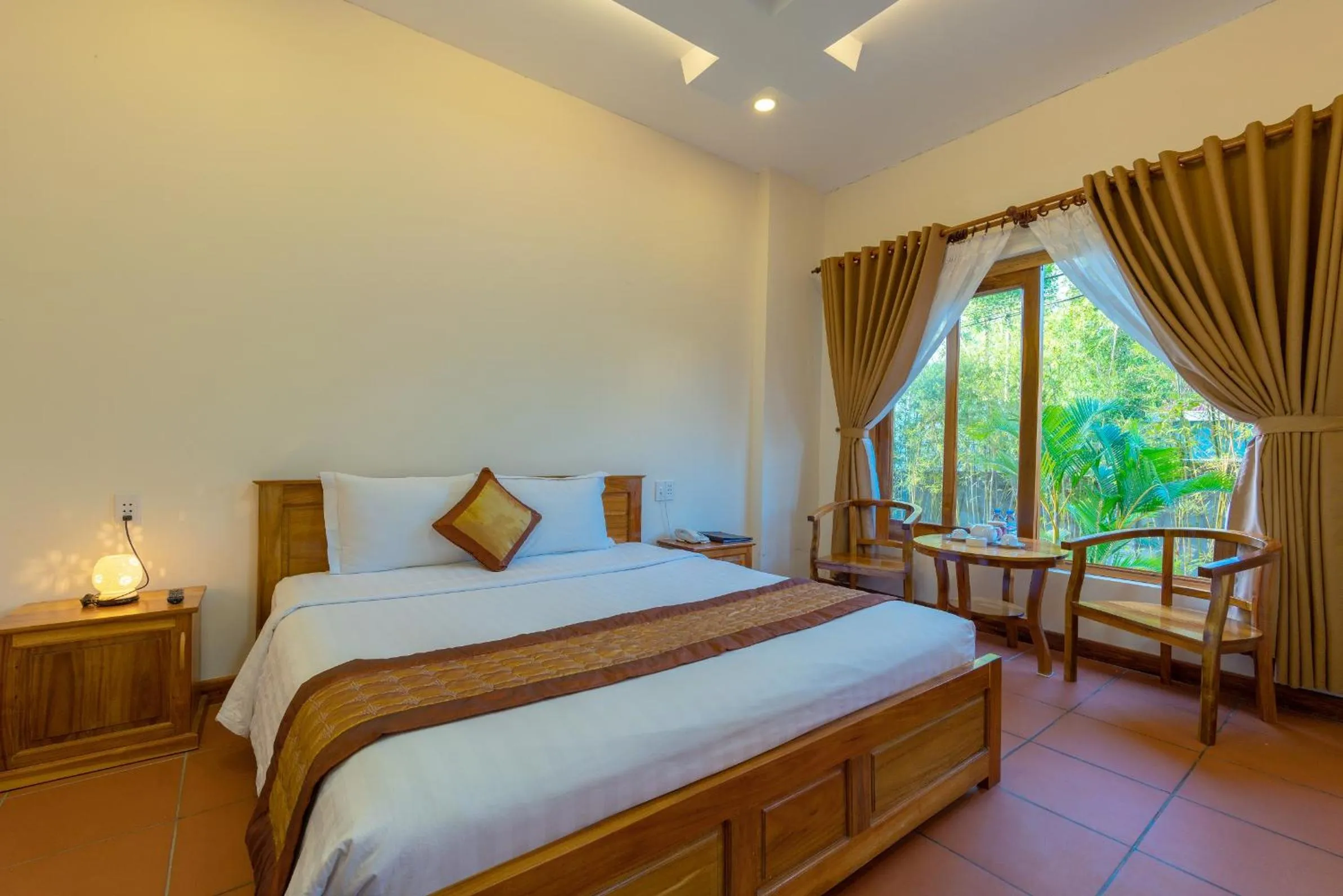 Bed in Phu Quoc Bungalow Yen Thanh