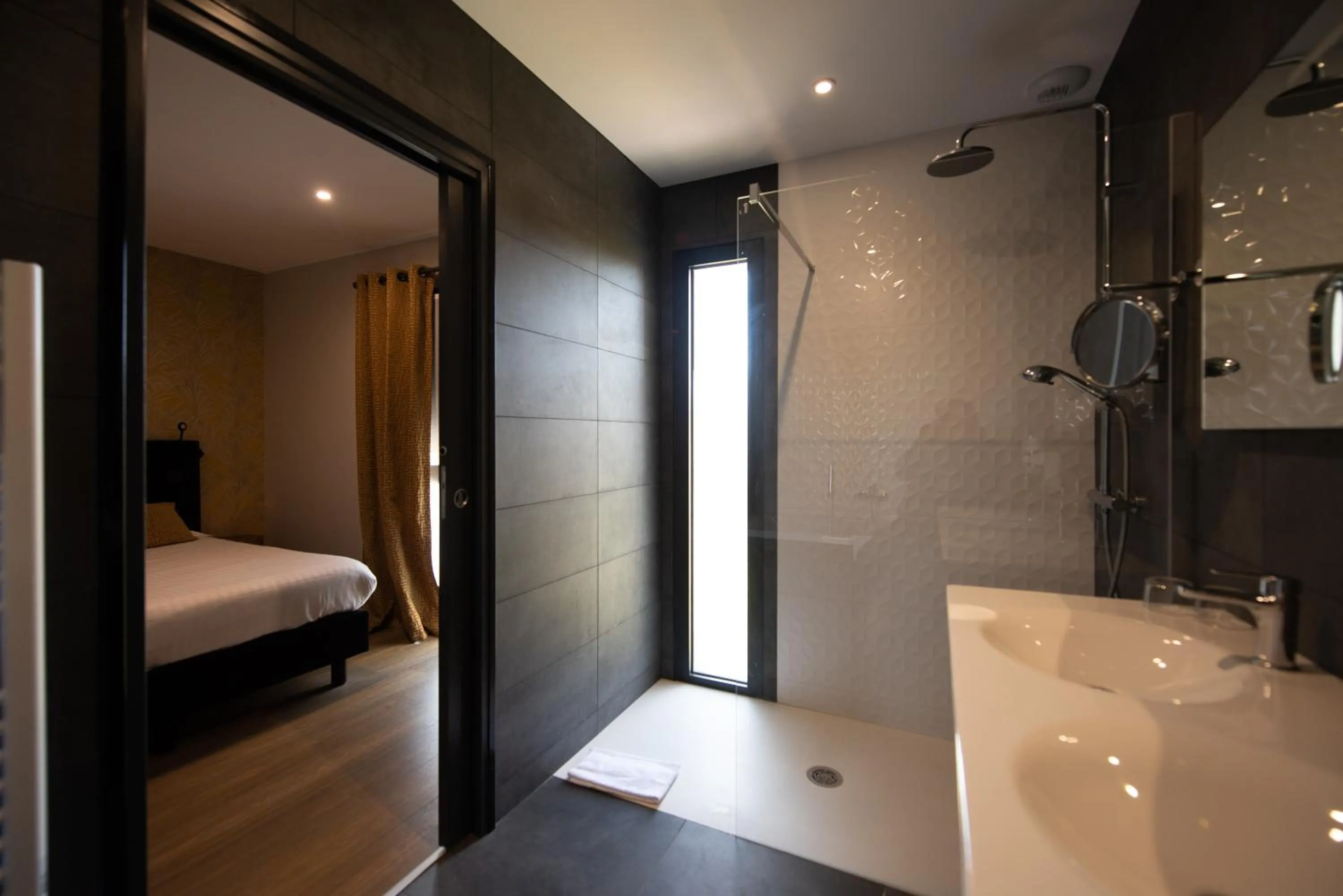 Bathroom, Bed in Domaine de Larchey