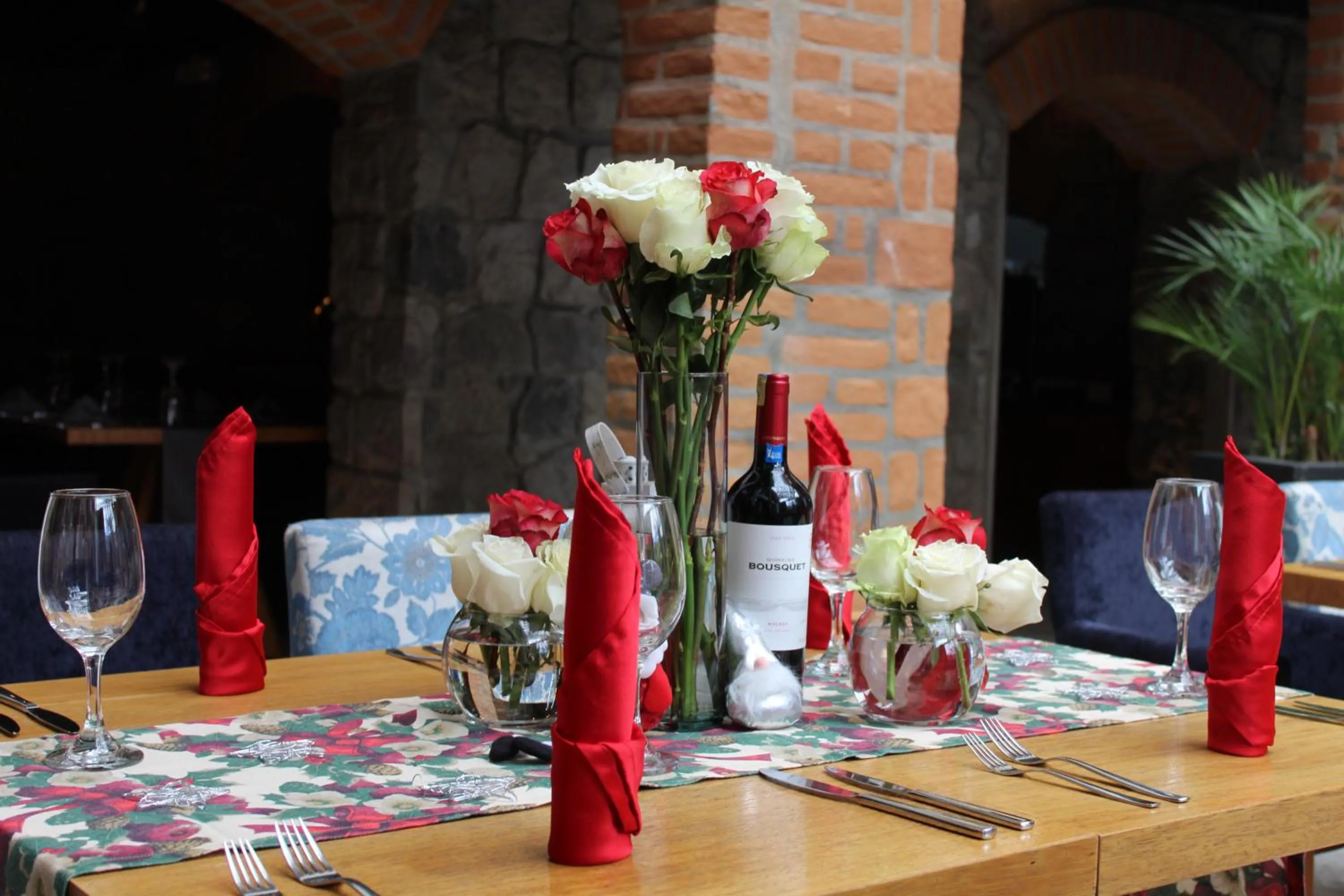 Restaurant/places to eat in Hotel Otavalo by Art Hotels