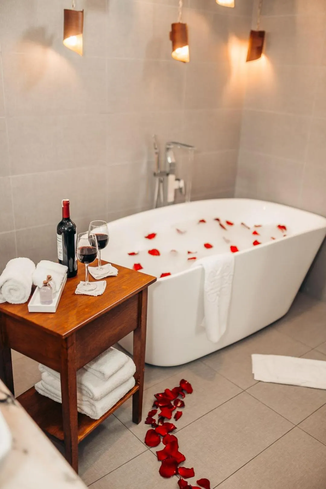 Bath, Bed in Hotel Otavalo by Art Hotels