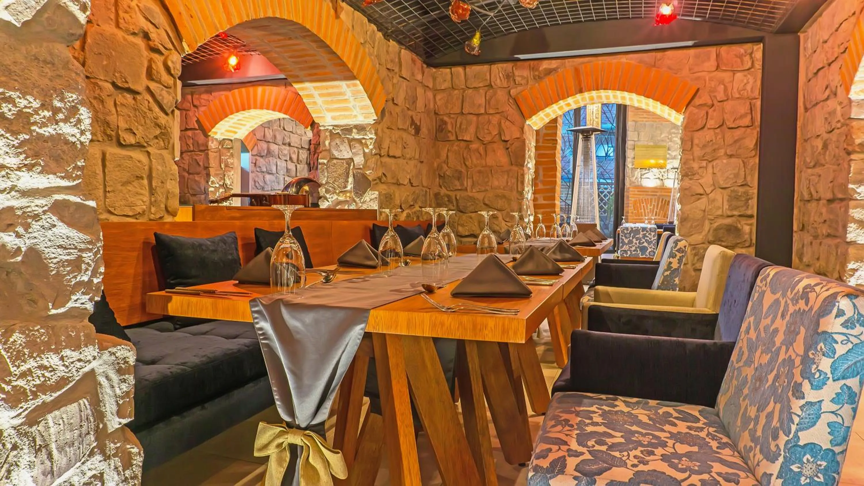 Restaurant/places to eat in Hotel Otavalo by Art Hotels