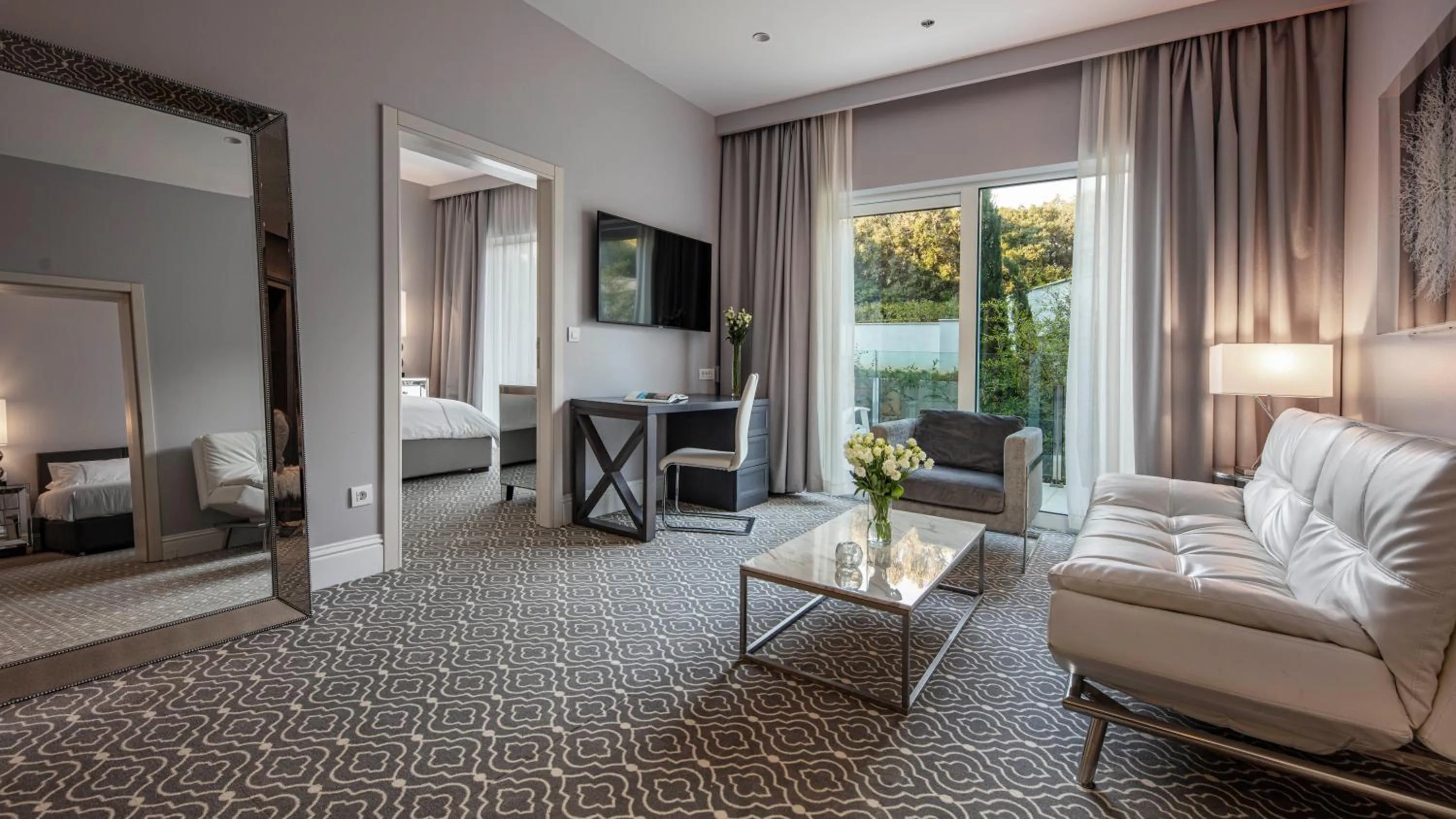 Living room in Royal Palm Hotel