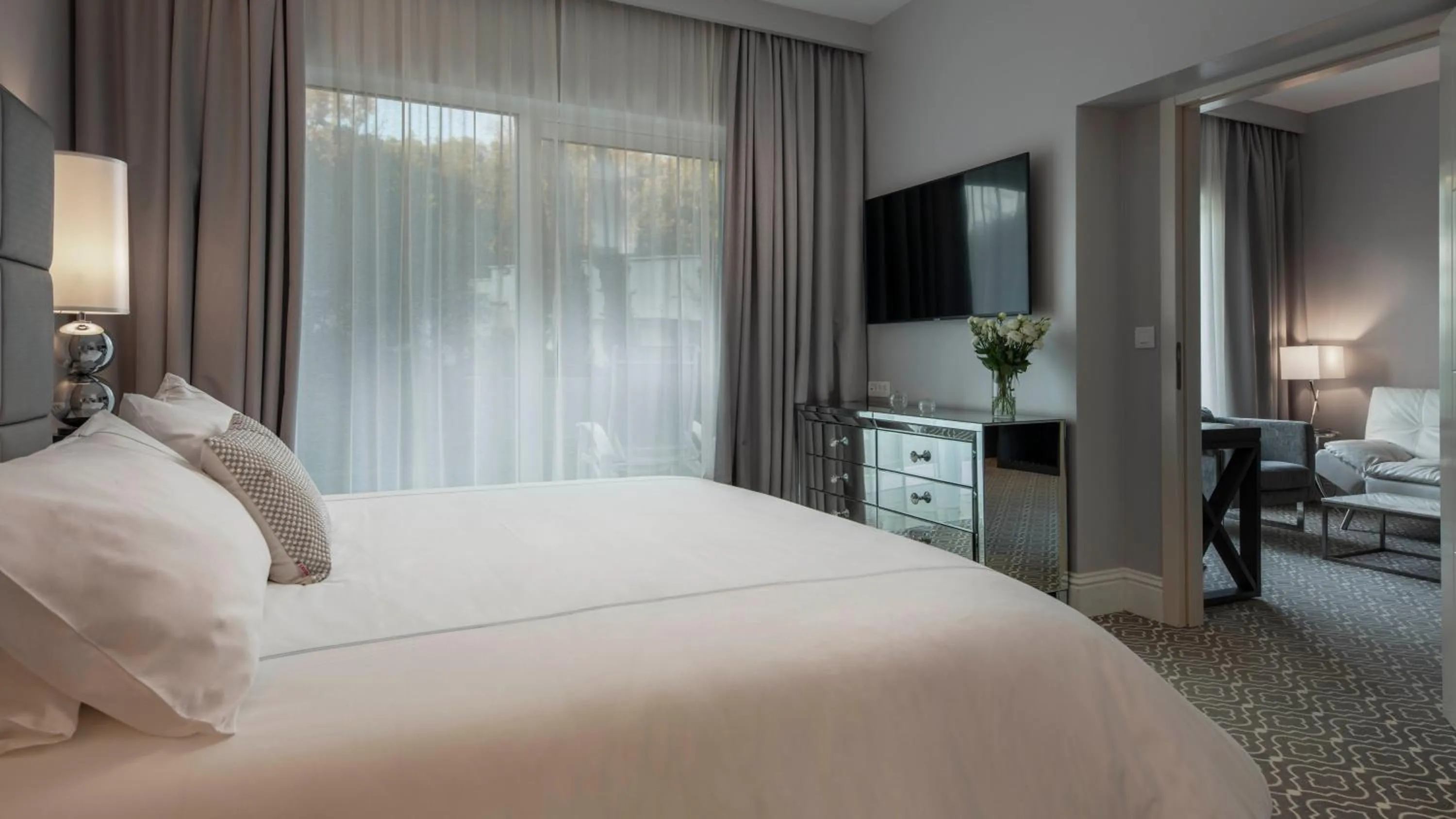 Bed in Royal Palm Hotel