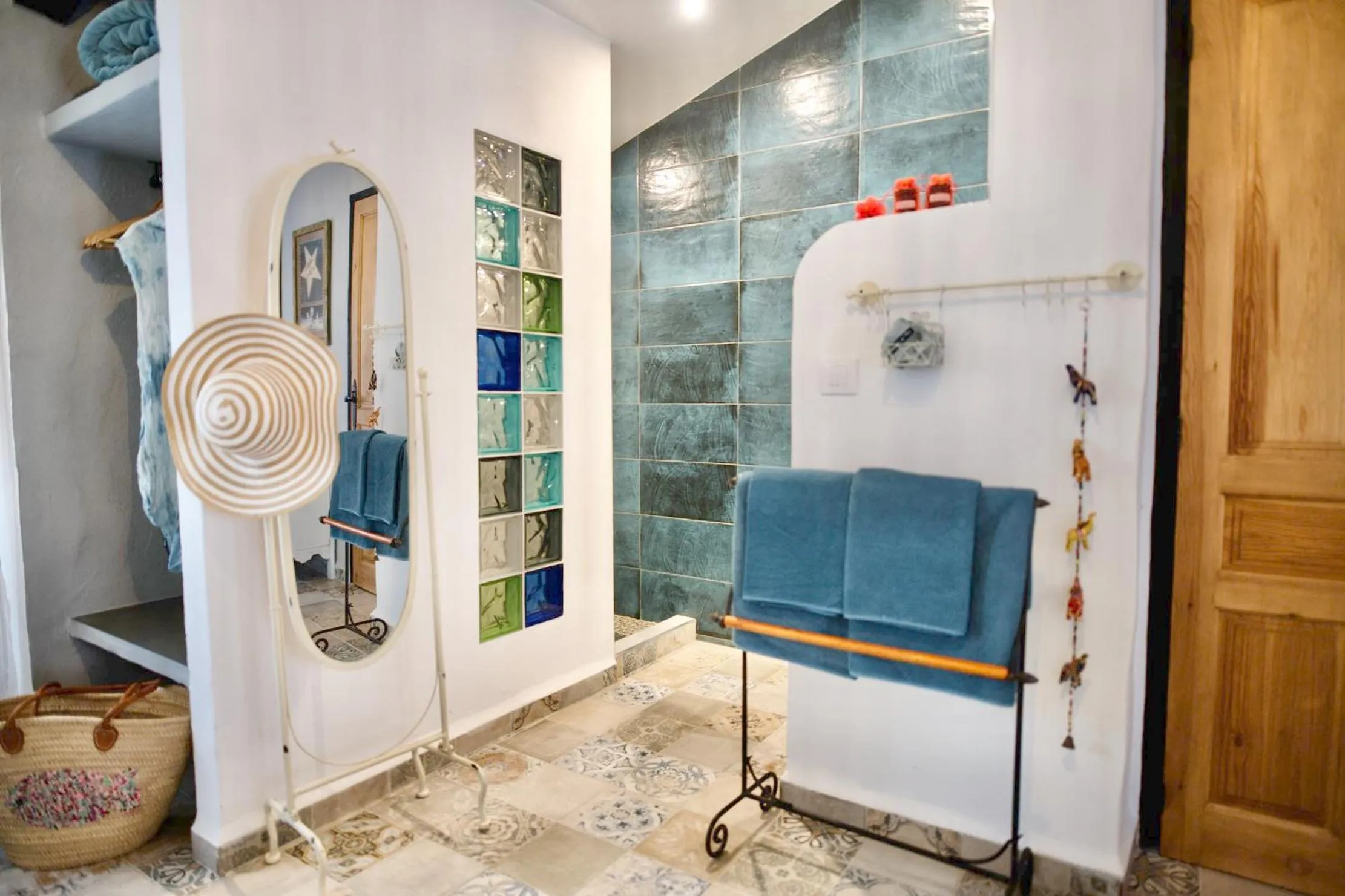 Shower in Boutique Hotel Rancho Los Lobos