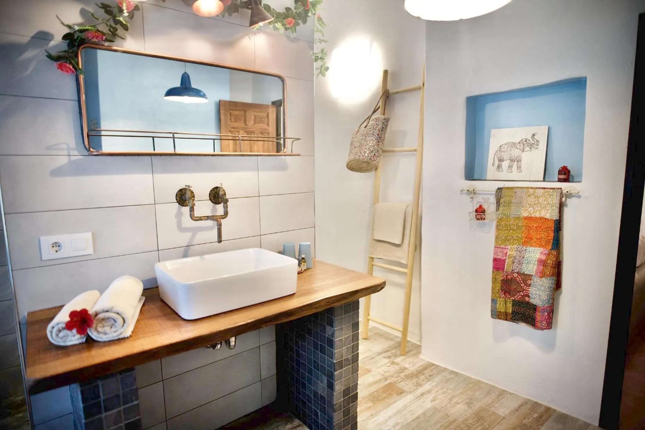 Bathroom in Boutique Hotel Rancho Los Lobos