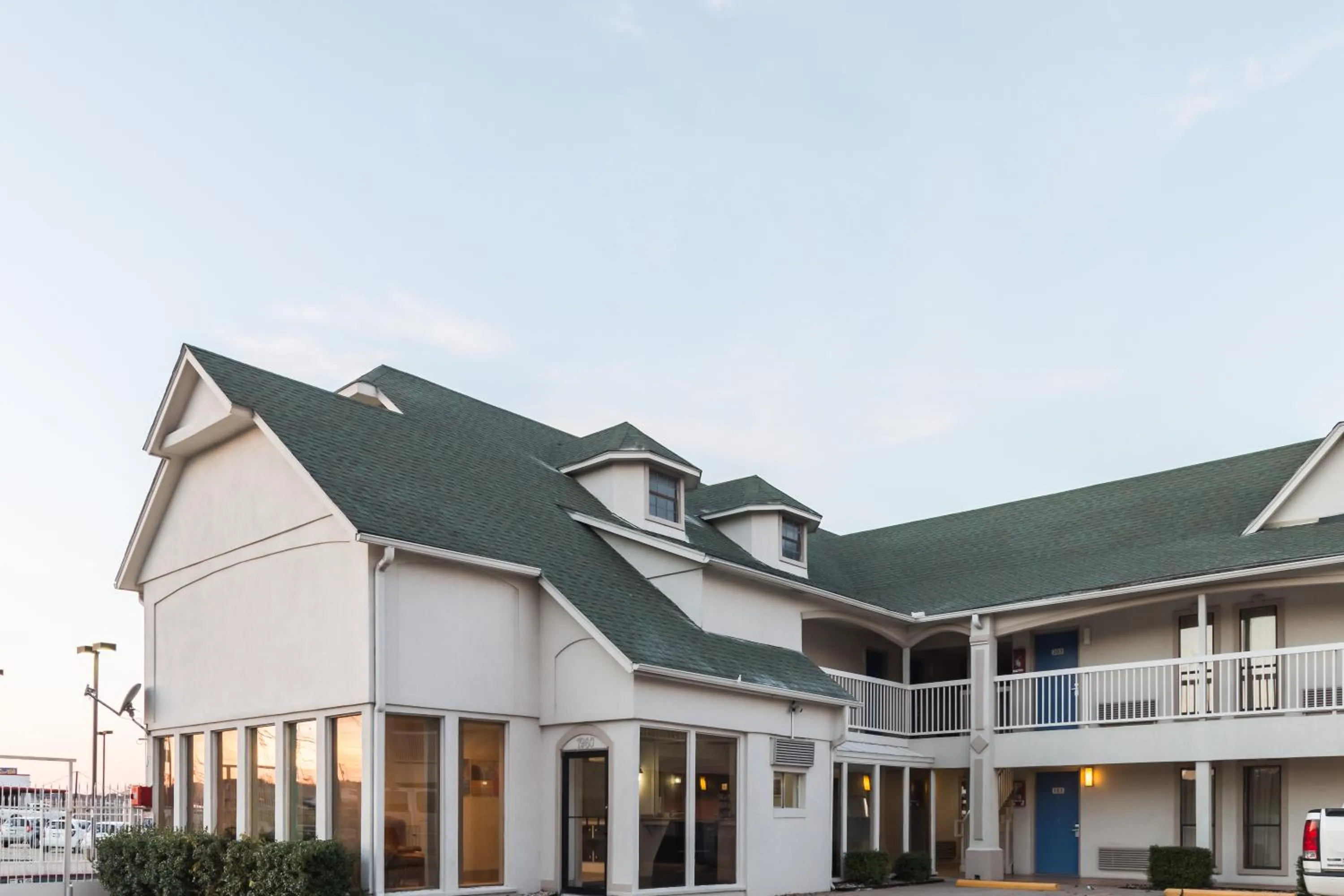 Facade/entrance in Motel 6-Fort Worth, TX - White Settlement