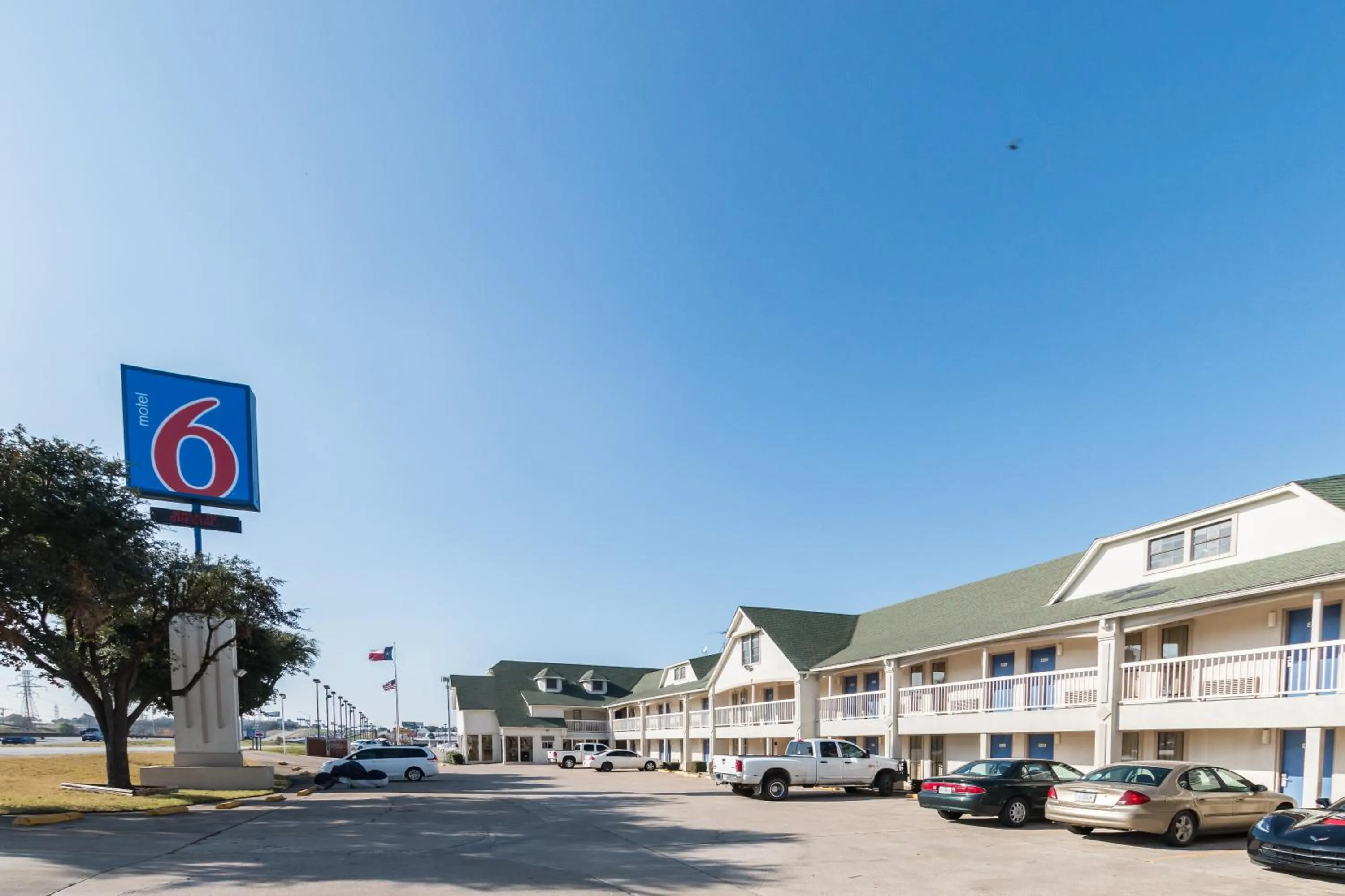 Facade/entrance in Motel 6-Fort Worth, TX - White Settlement