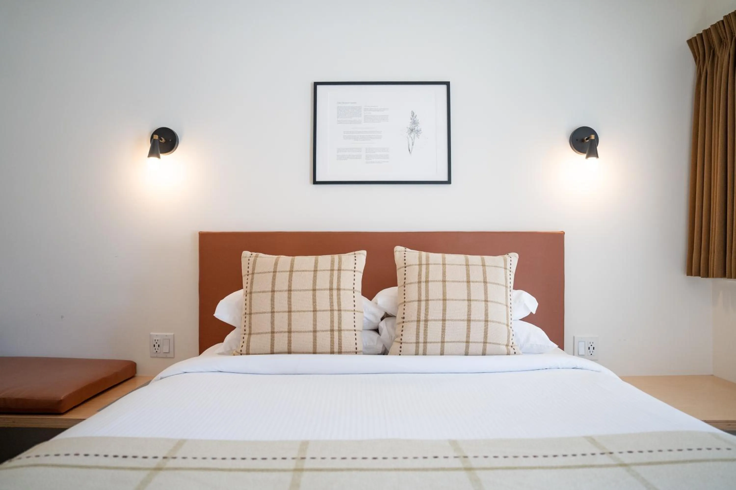 Bed in Swiss Chalet Motel