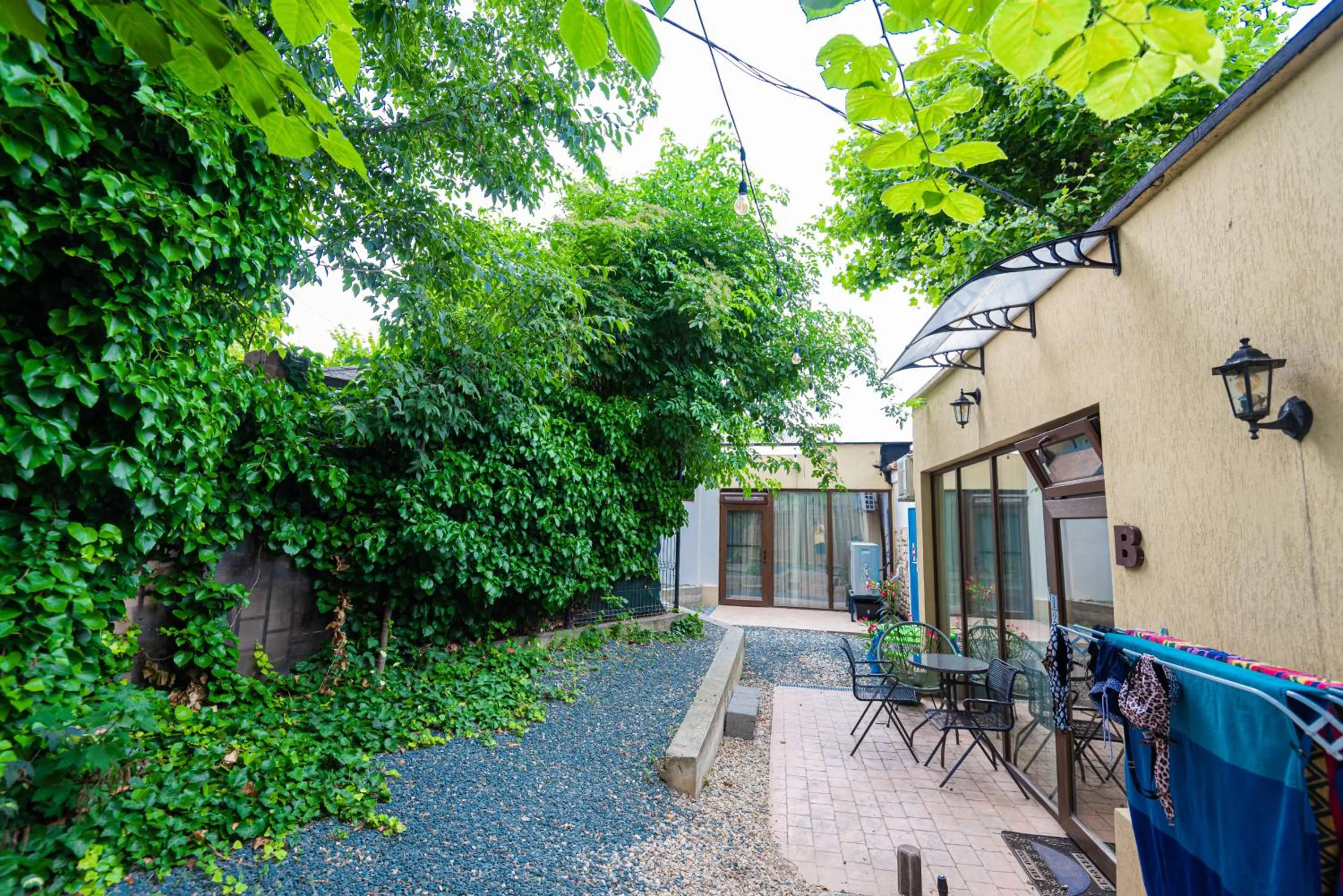 iVAVev IS US ByTheSea EforieSud