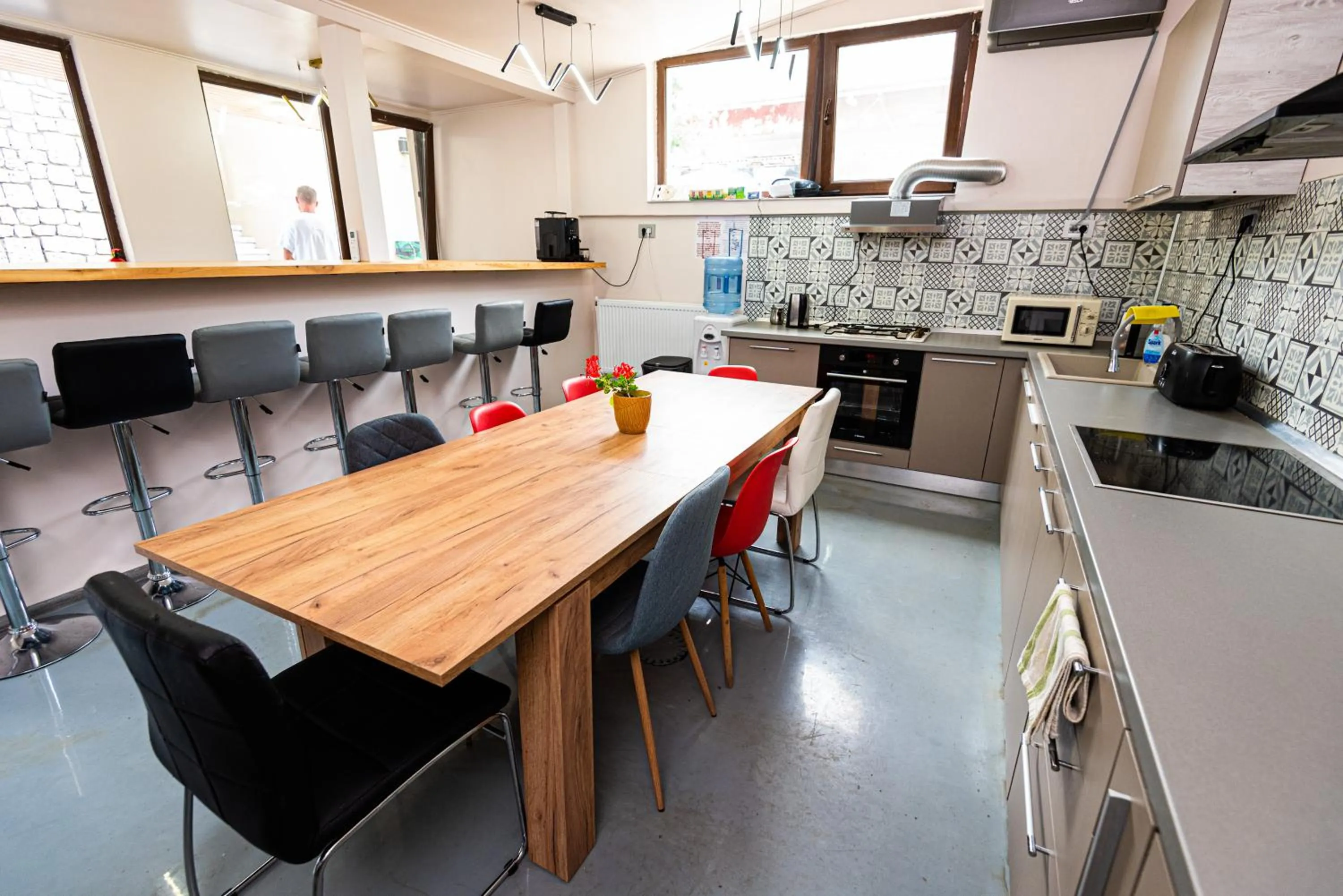 iVAVev IS US ByTheSea EforieSud