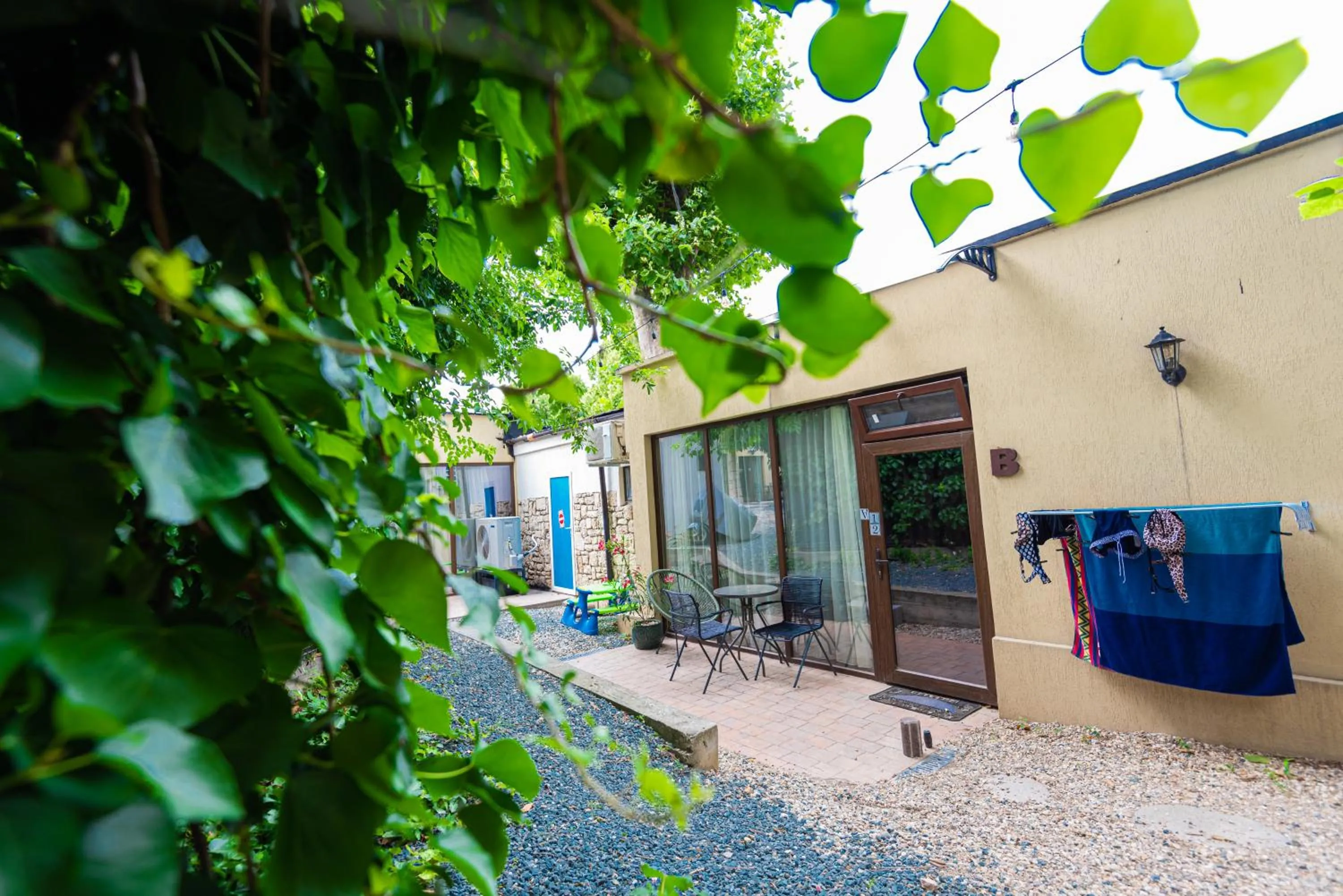 iVAVev IS US ByTheSea EforieSud