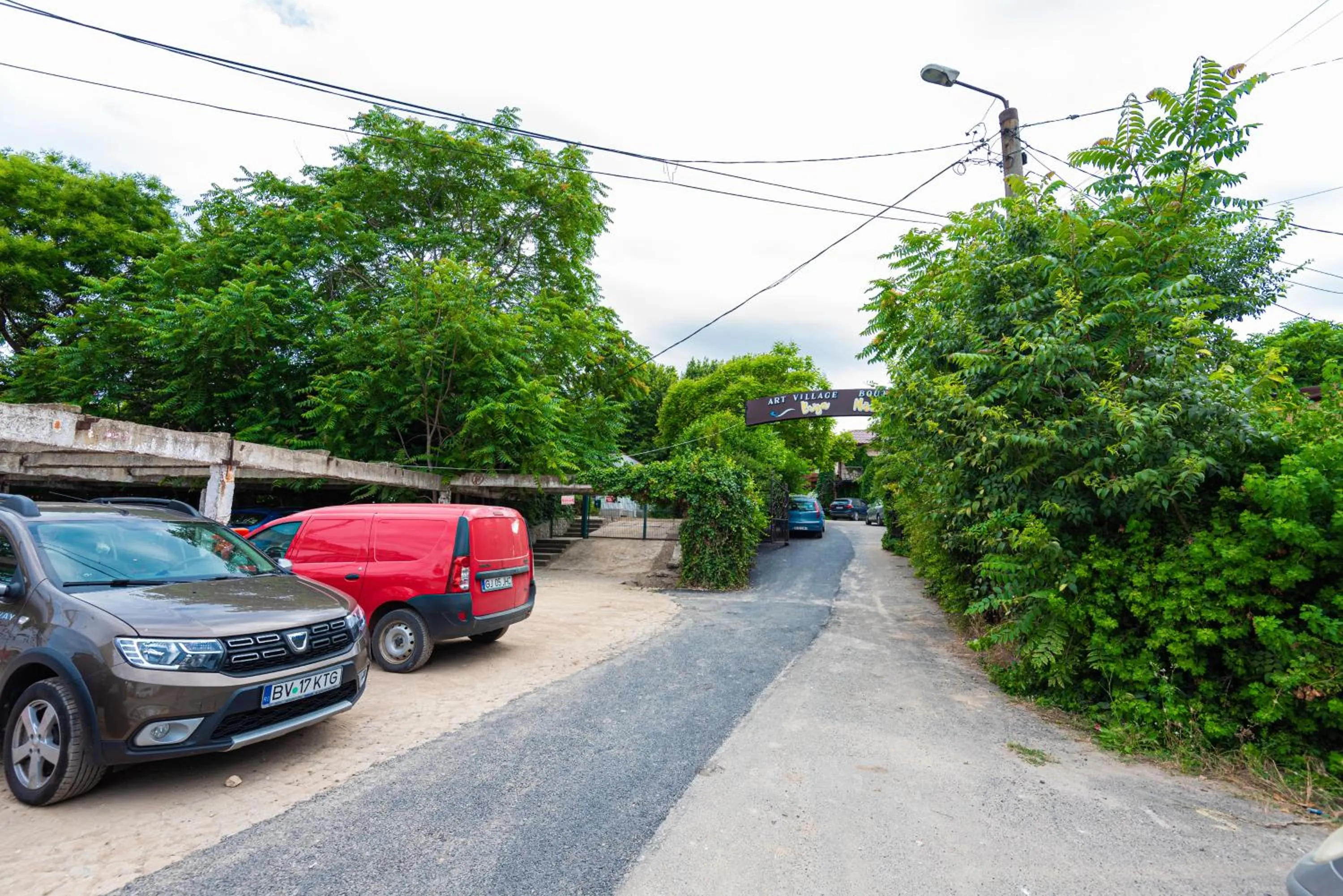 iVAVev IS US ByTheSea EforieSud