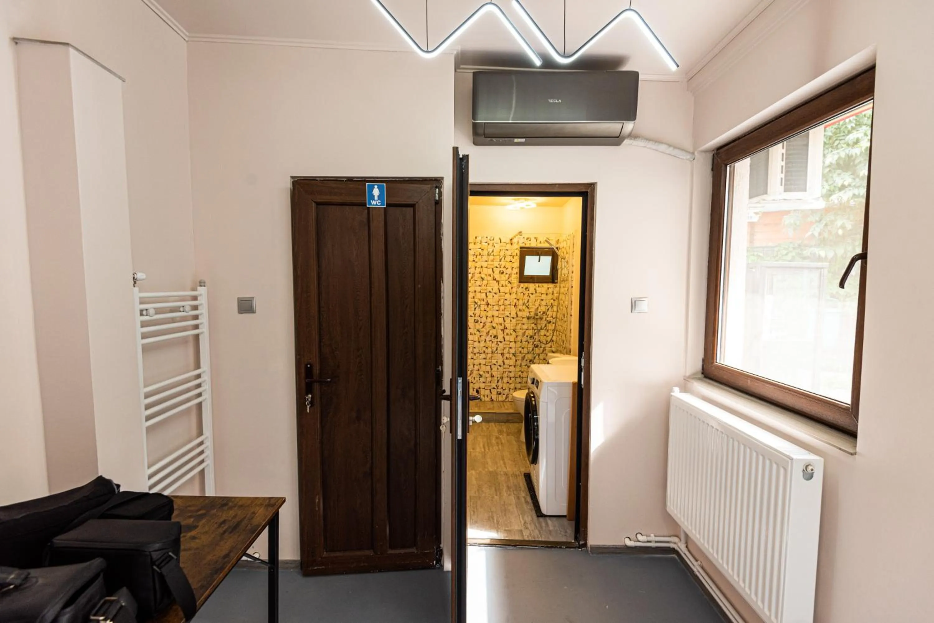 iVAVev IS US ByTheSea EforieSud