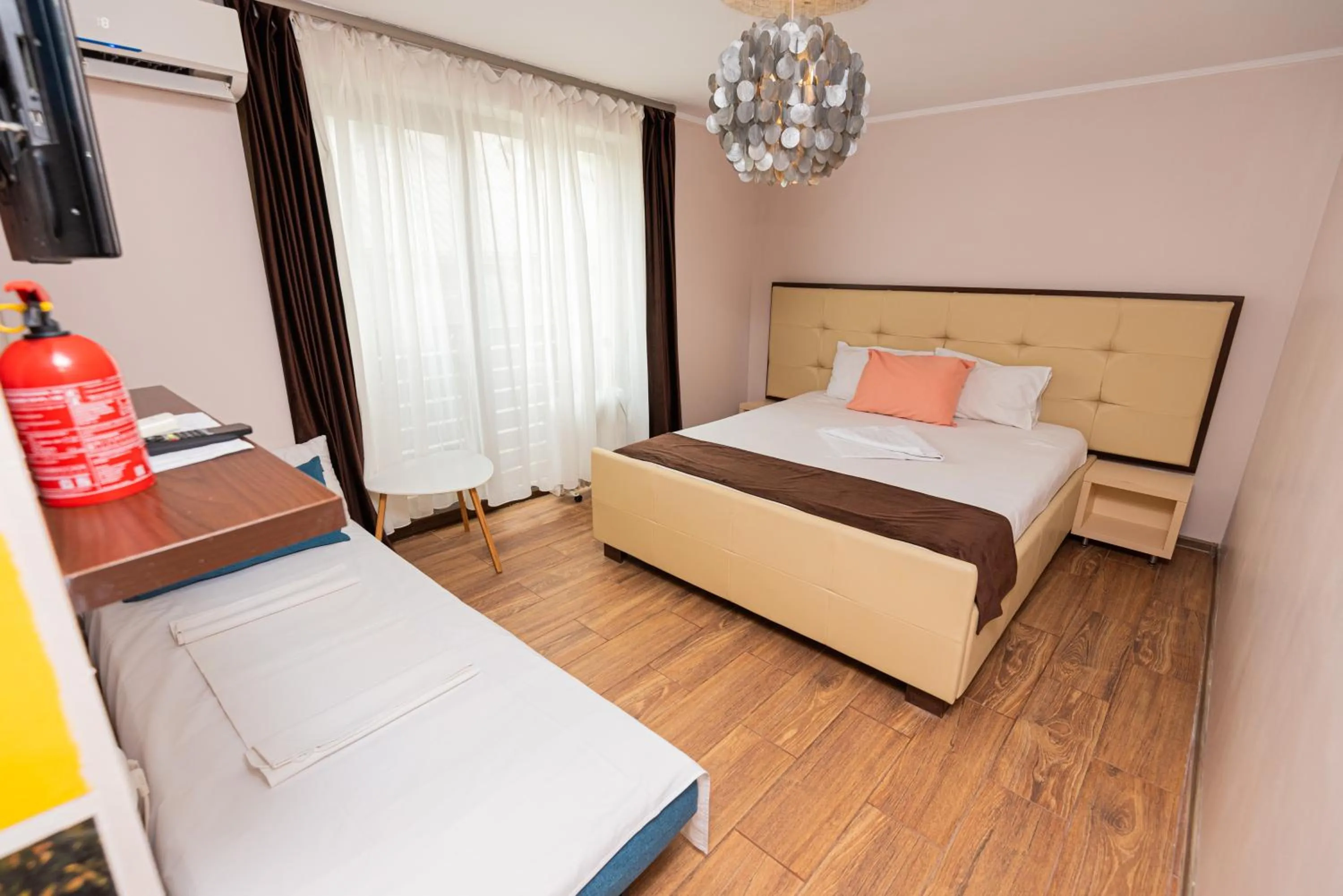 Bed in iVAVev IS US ByTheSea EforieSud