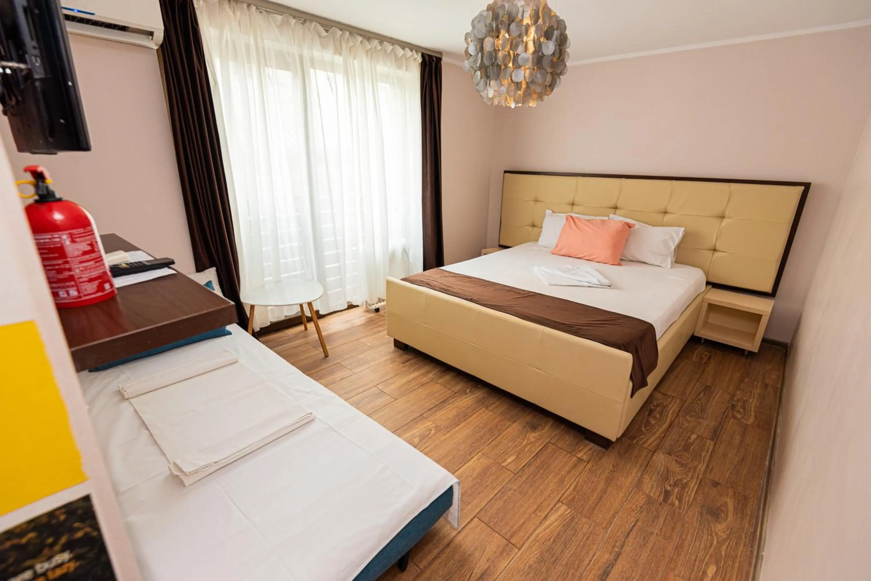 Bed in iVAVev IS US ByTheSea EforieSud