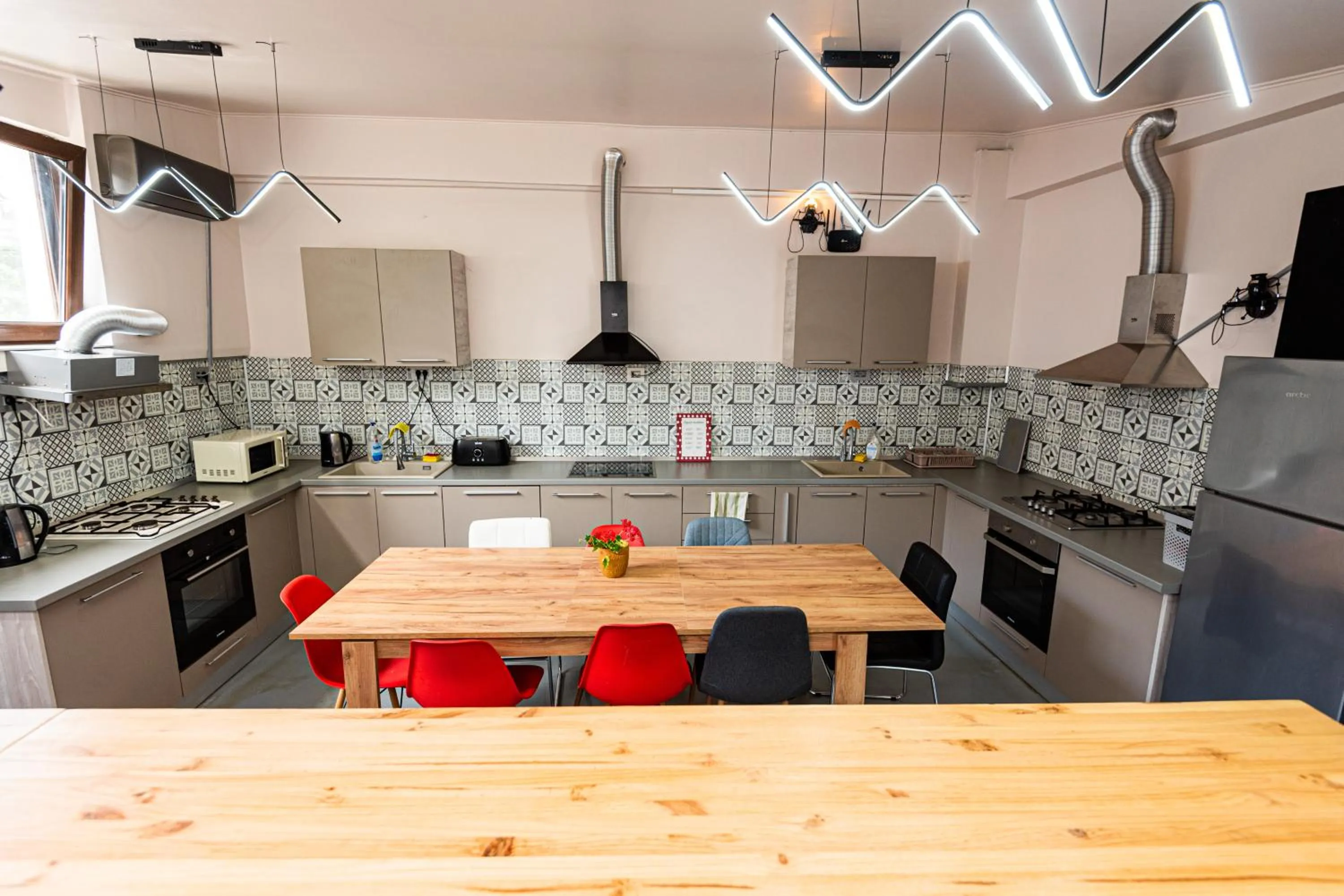 iVAVev IS US ByTheSea EforieSud