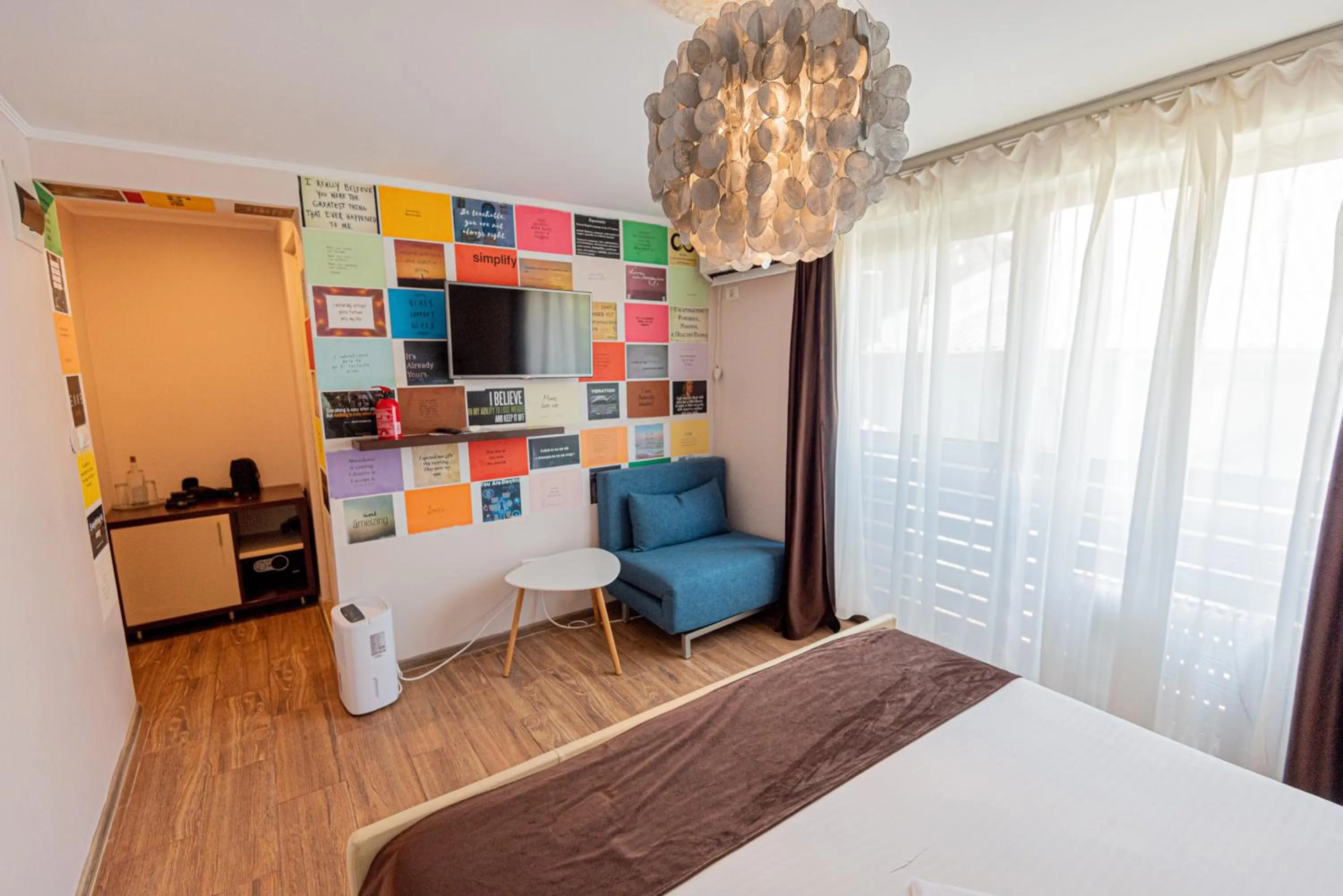 Bed in iVAVev IS US ByTheSea EforieSud