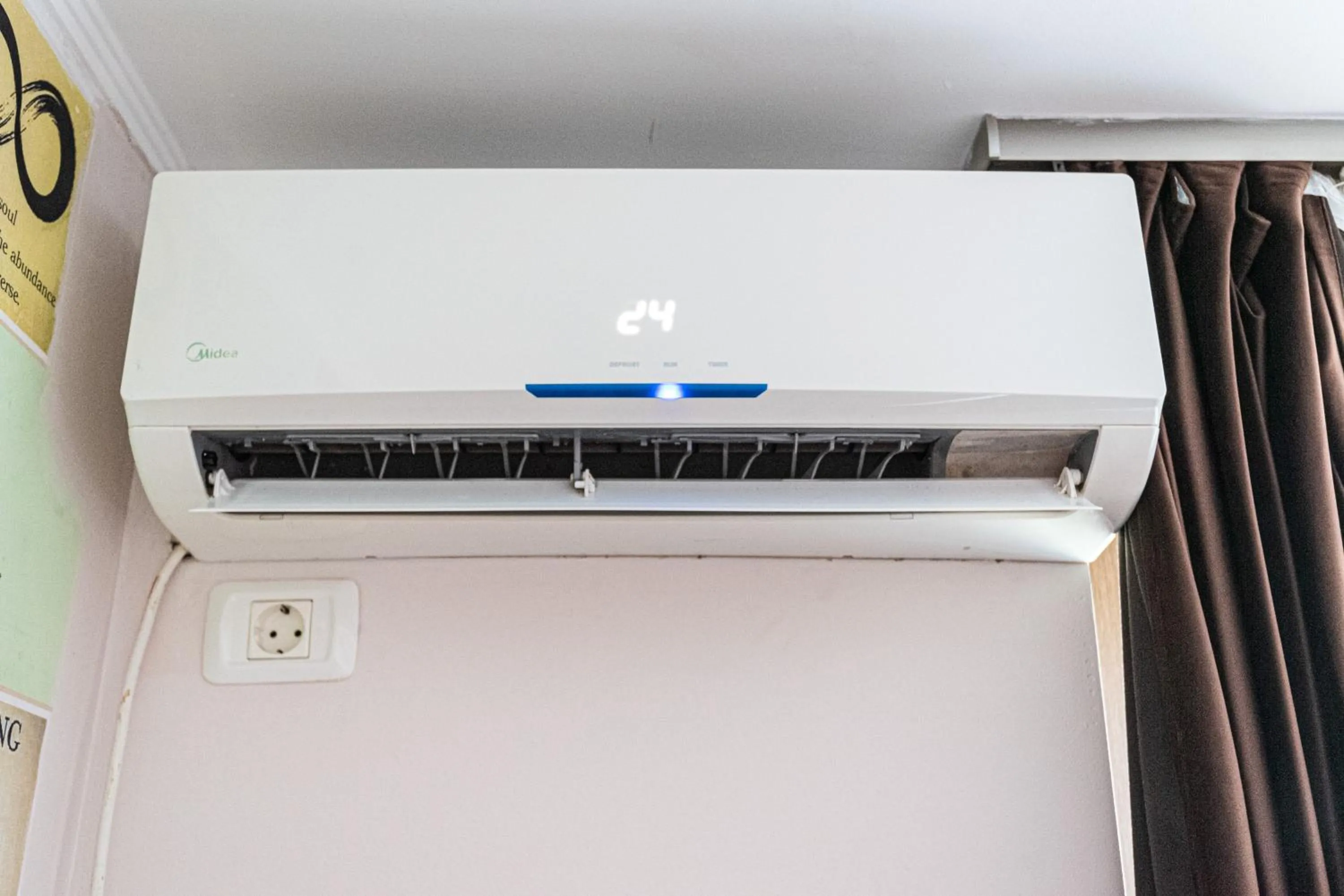 iVAVev IS US ByTheSea EforieSud