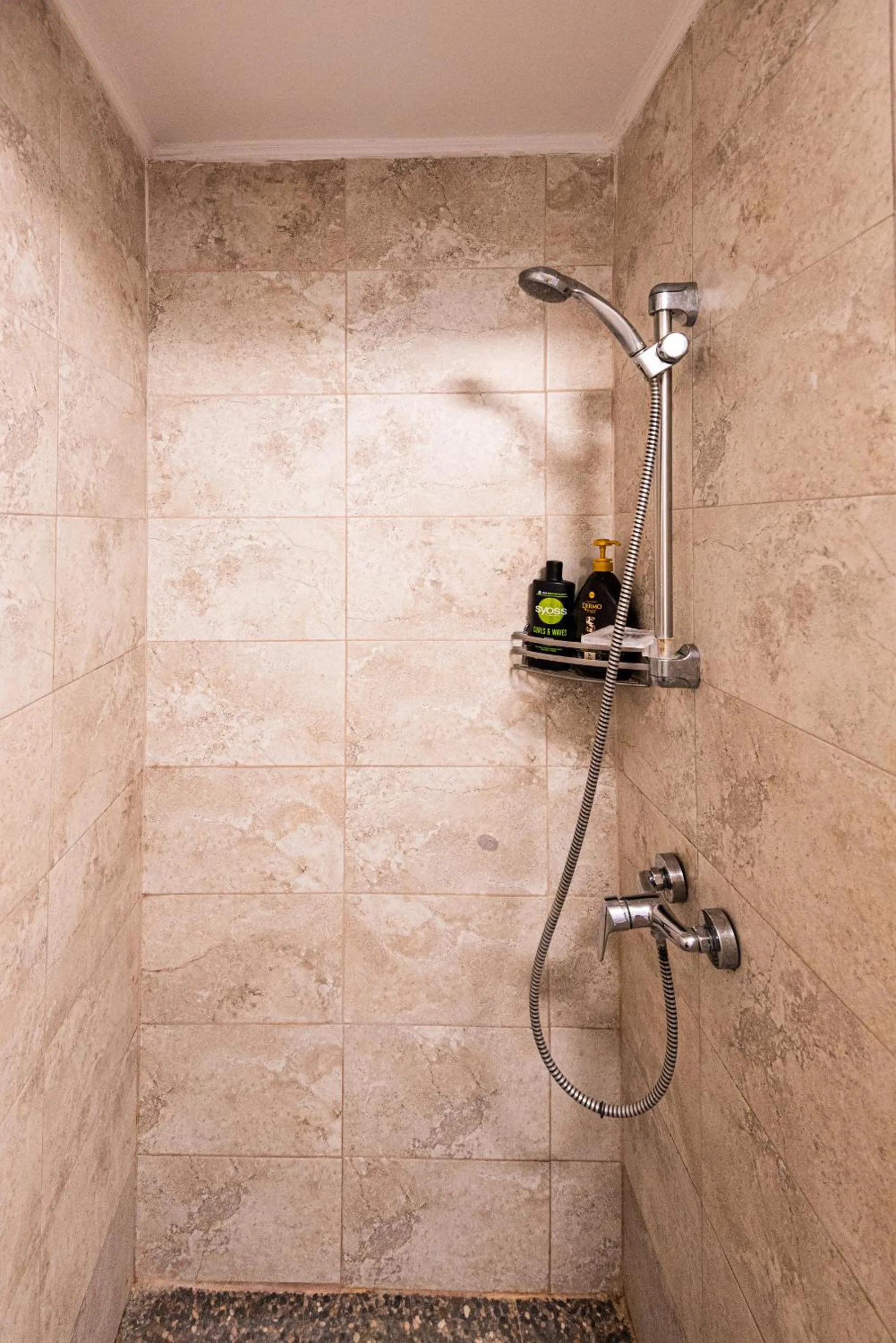 iVAVev IS US ByTheSea EforieSud