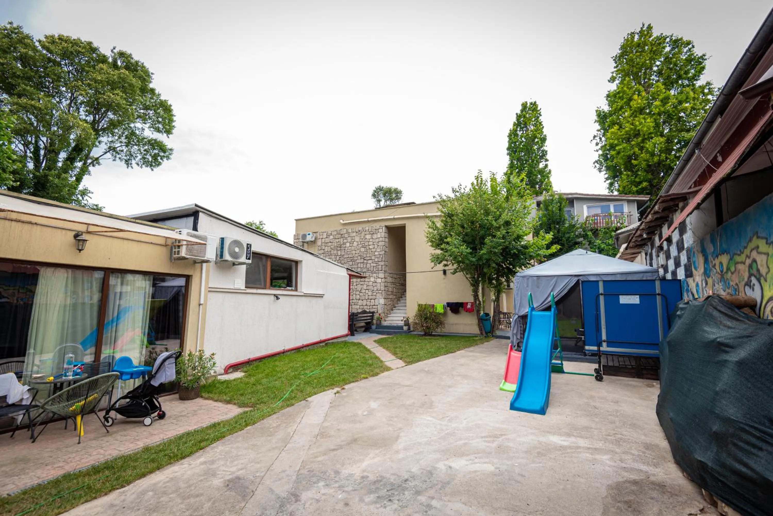 iVAVev IS US ByTheSea EforieSud