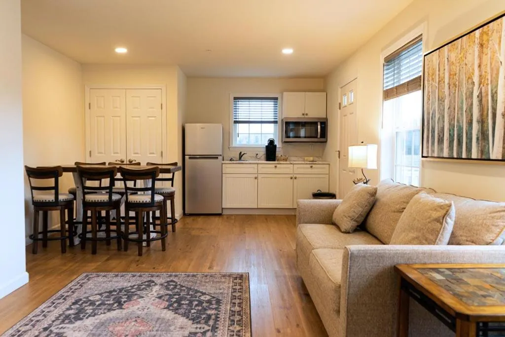 Coffee/tea facilities in Franconia Inn