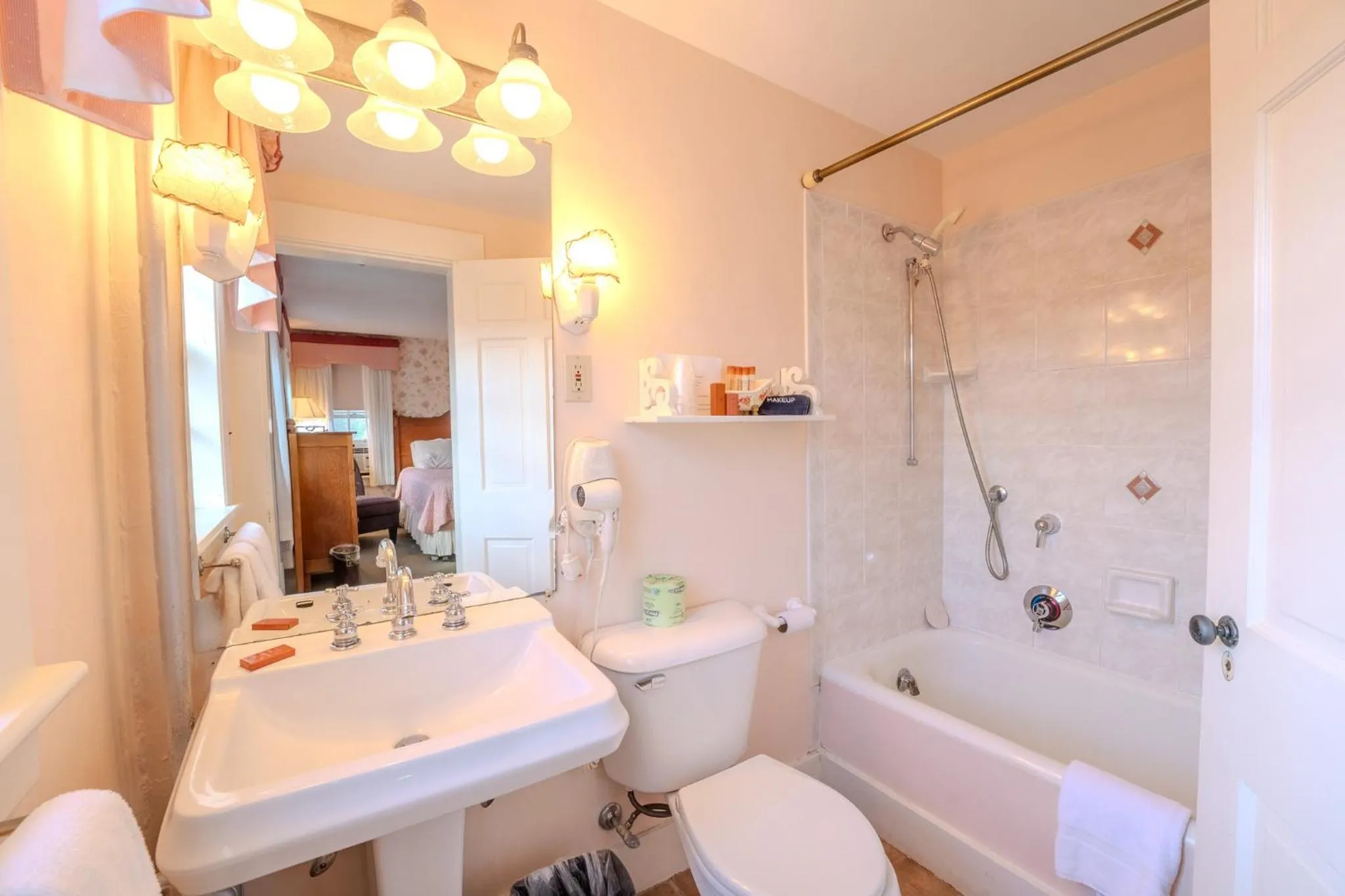 Bathroom in Franconia Inn