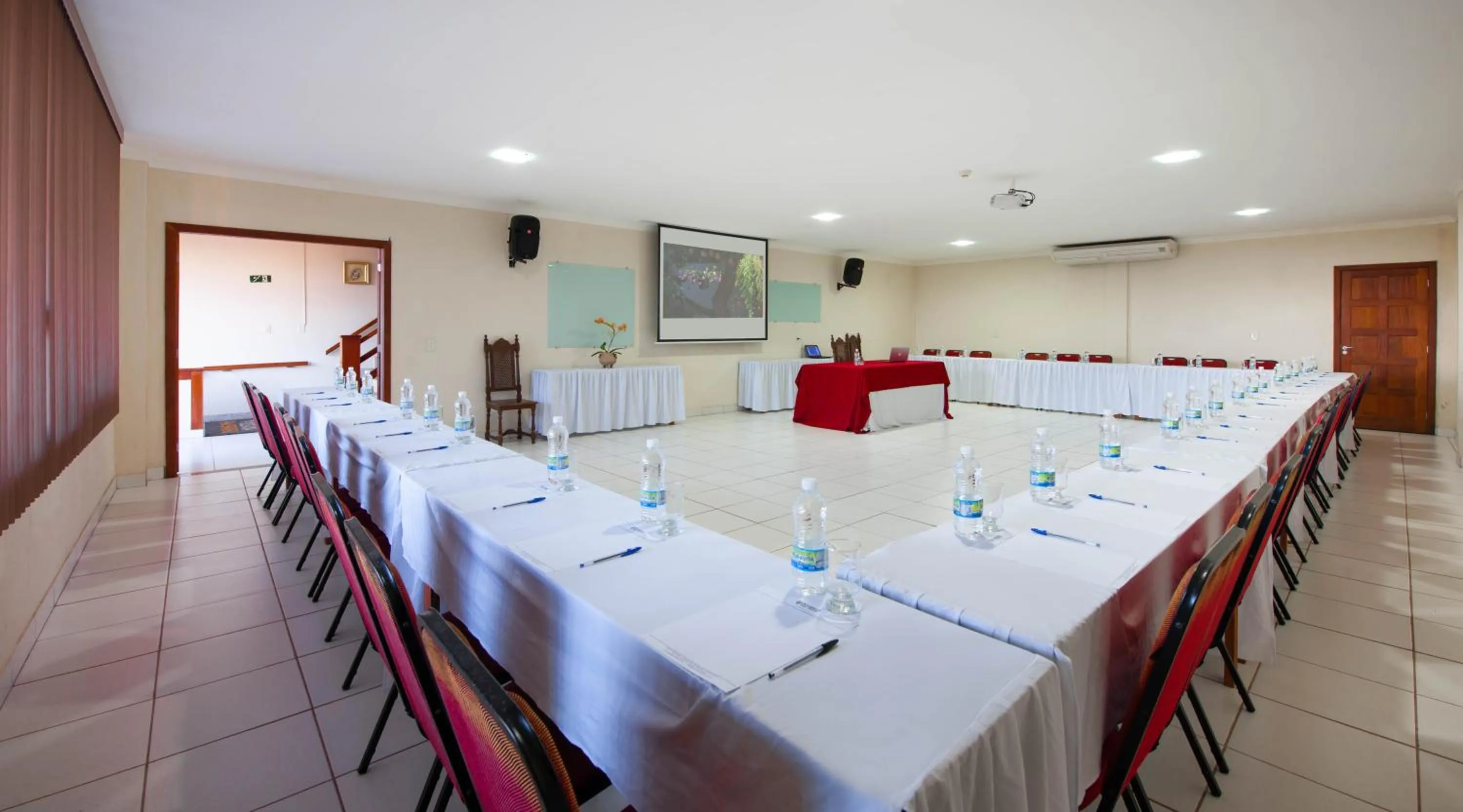 Meeting/conference room in Pousada Pau Brasil Ubu