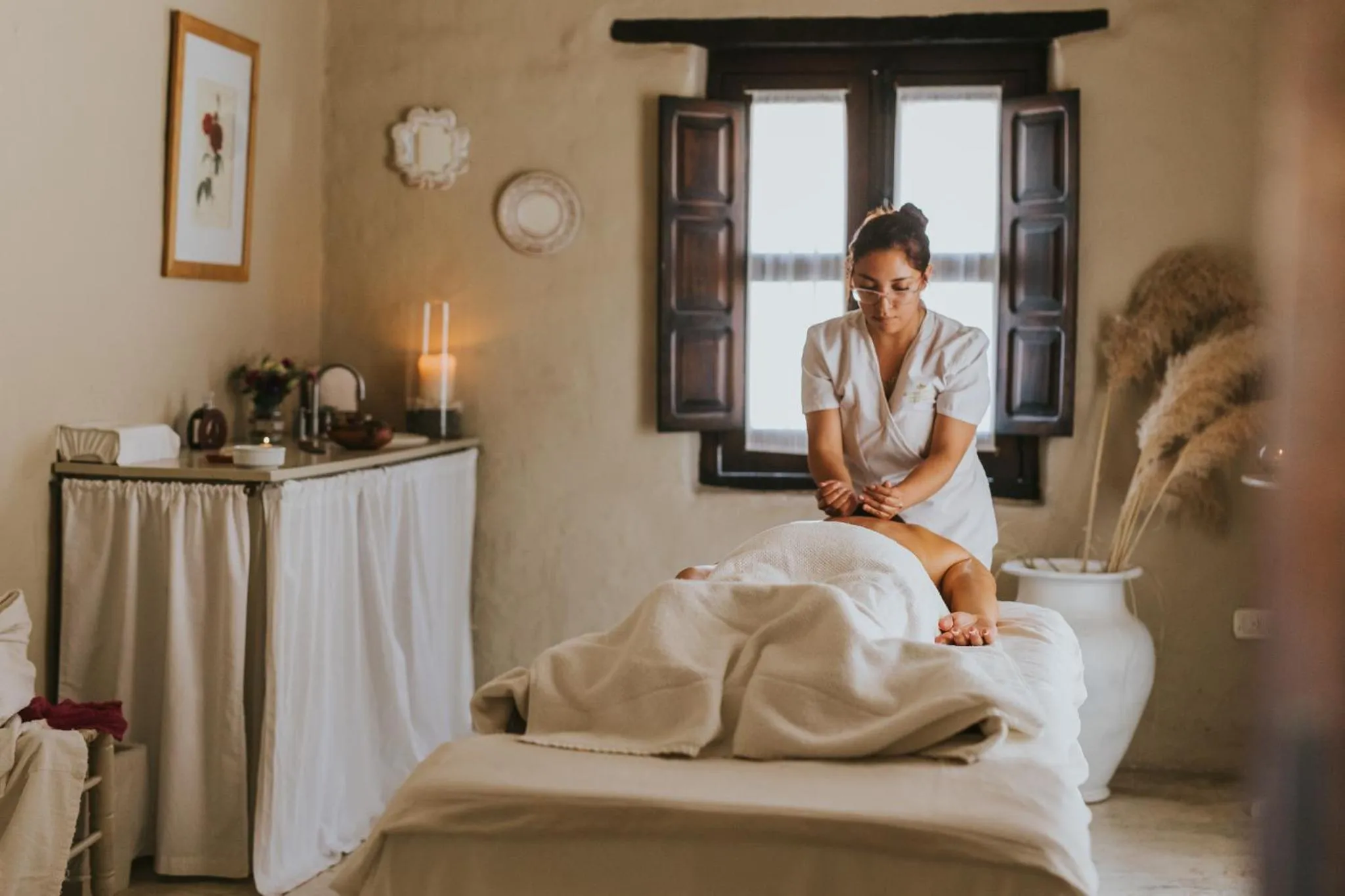 Massage in House of Jasmines Relais & Châteaux