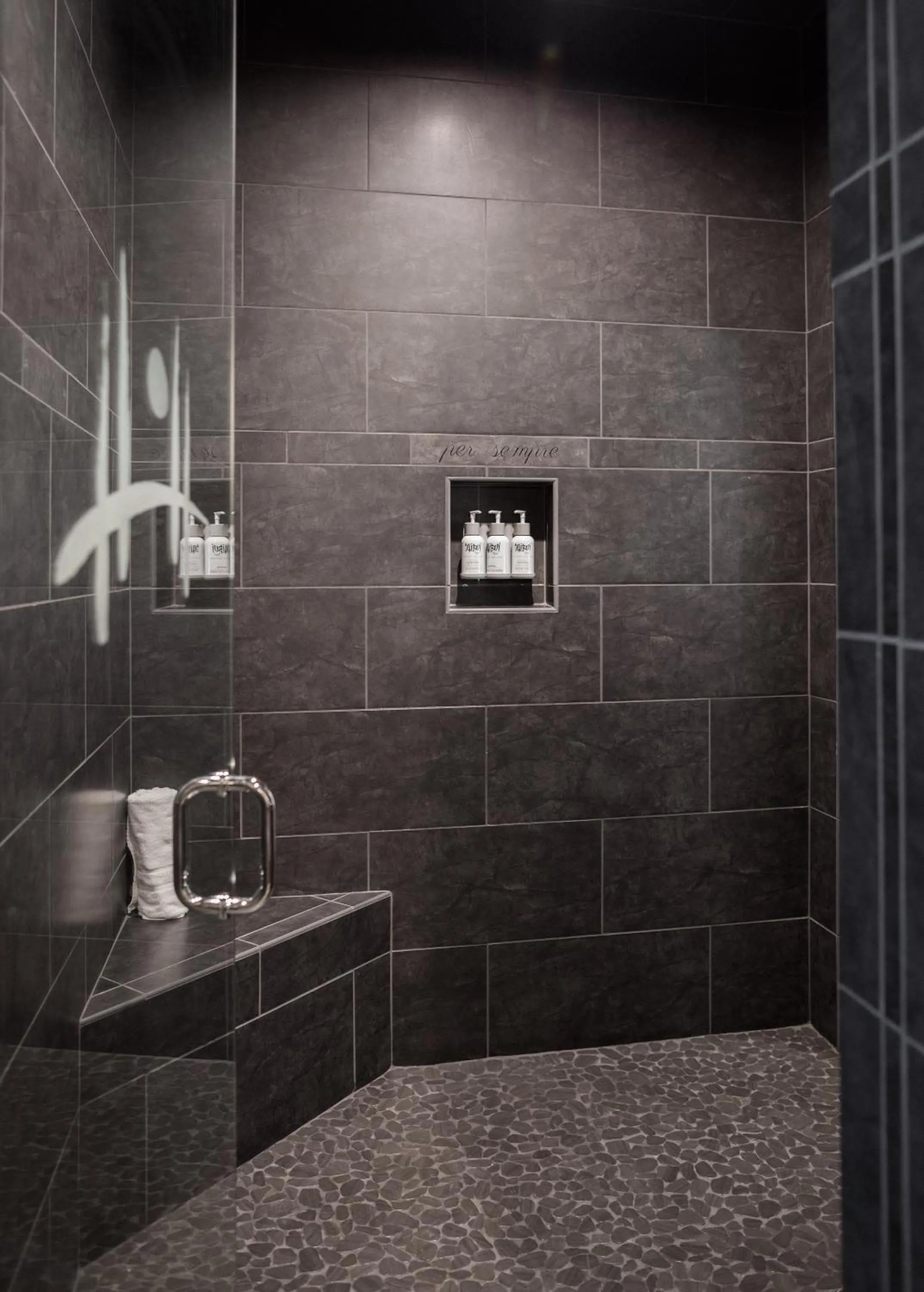 Shower in FivePine Lodge