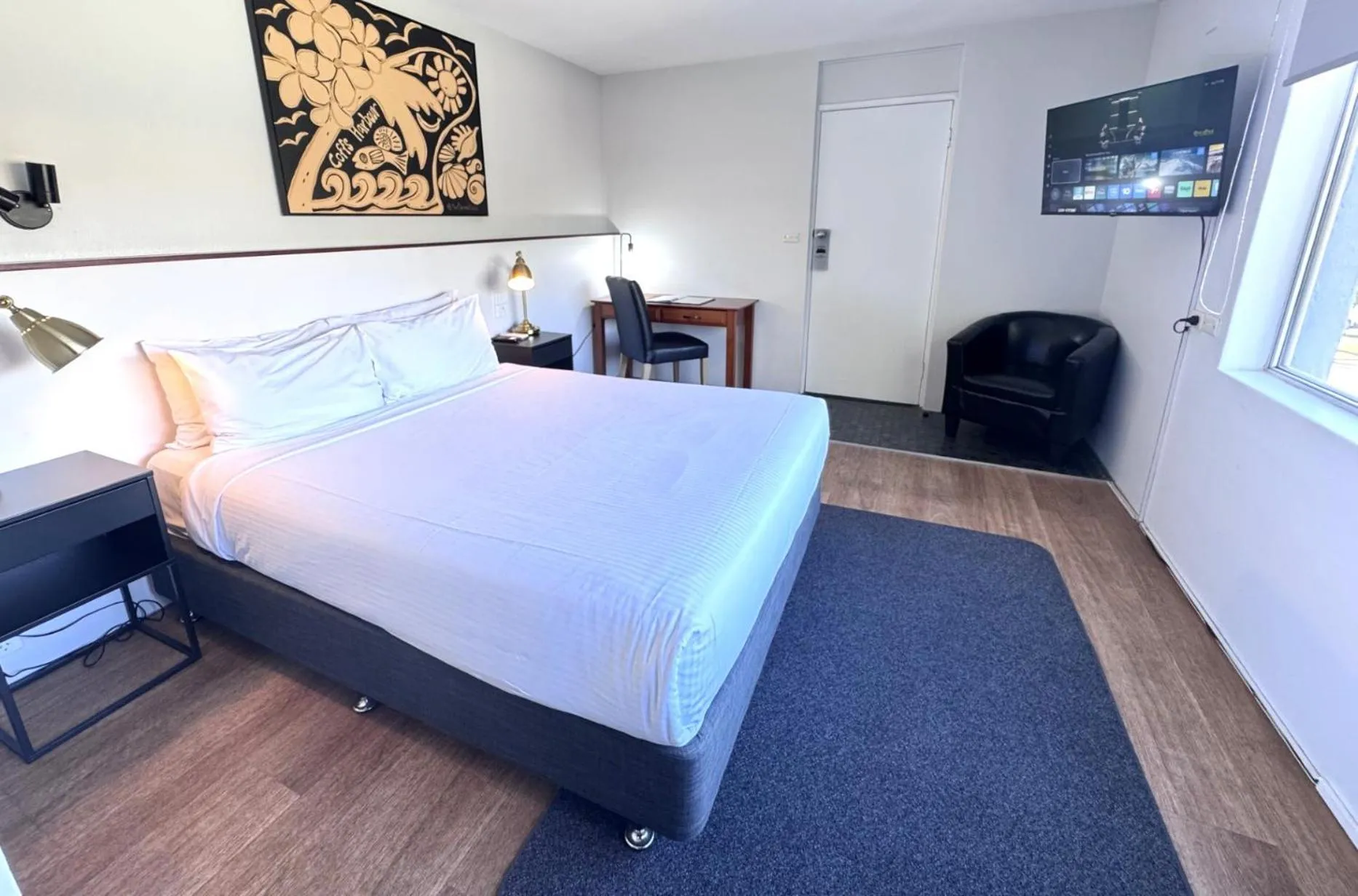 Photo of the whole room, Bed in Matador Motor Inn