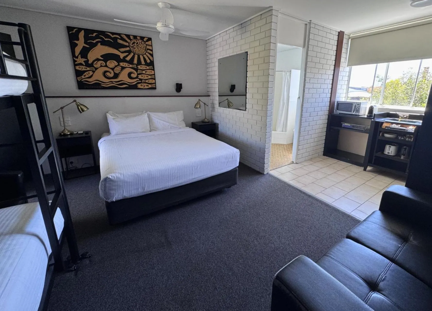 Photo of the whole room, Bed in Matador Motor Inn